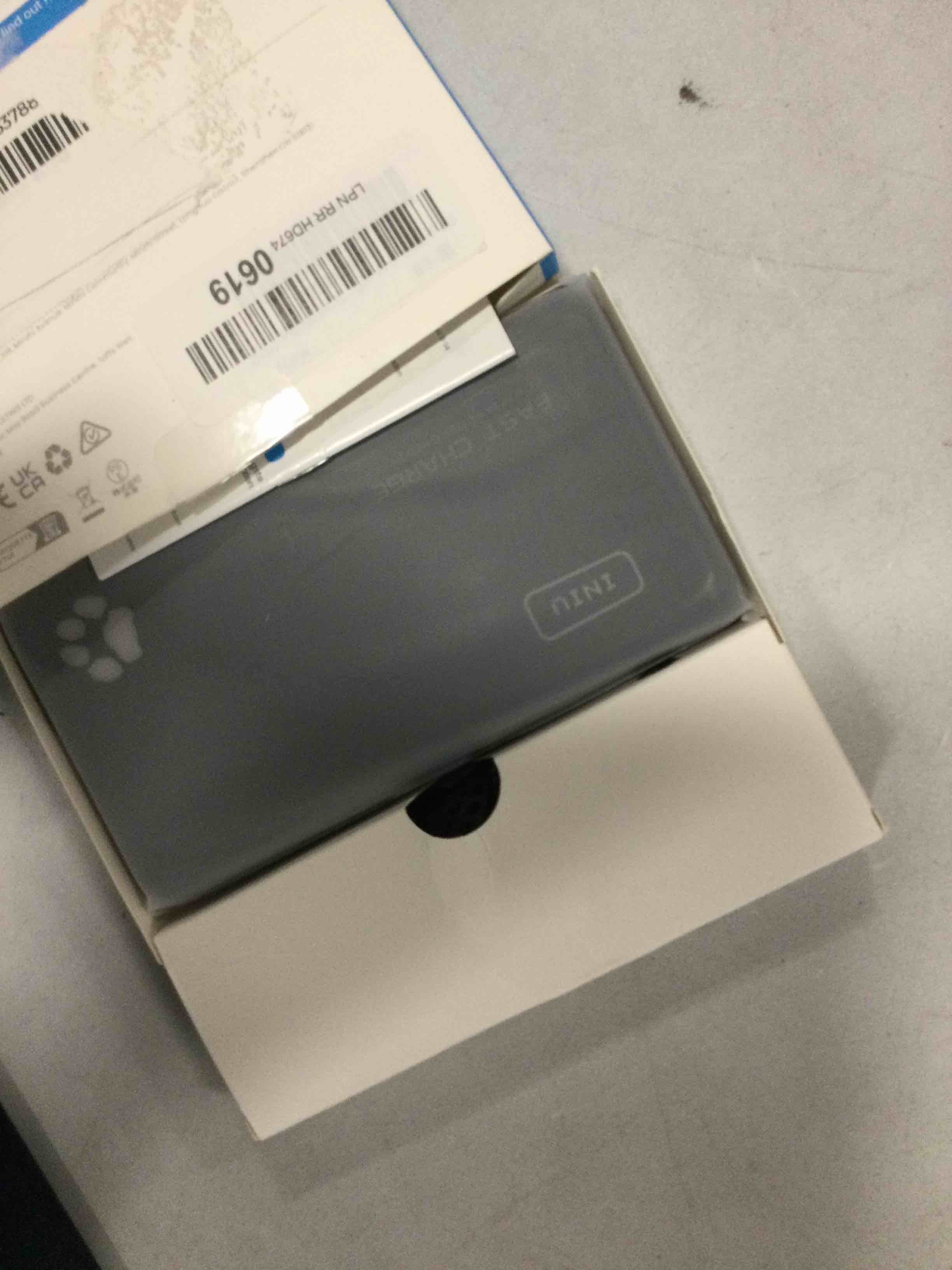 https://s3.amazonaws.com/lotting-images-prod/bidfta/YEL6505700_1717186761825.jpeg
