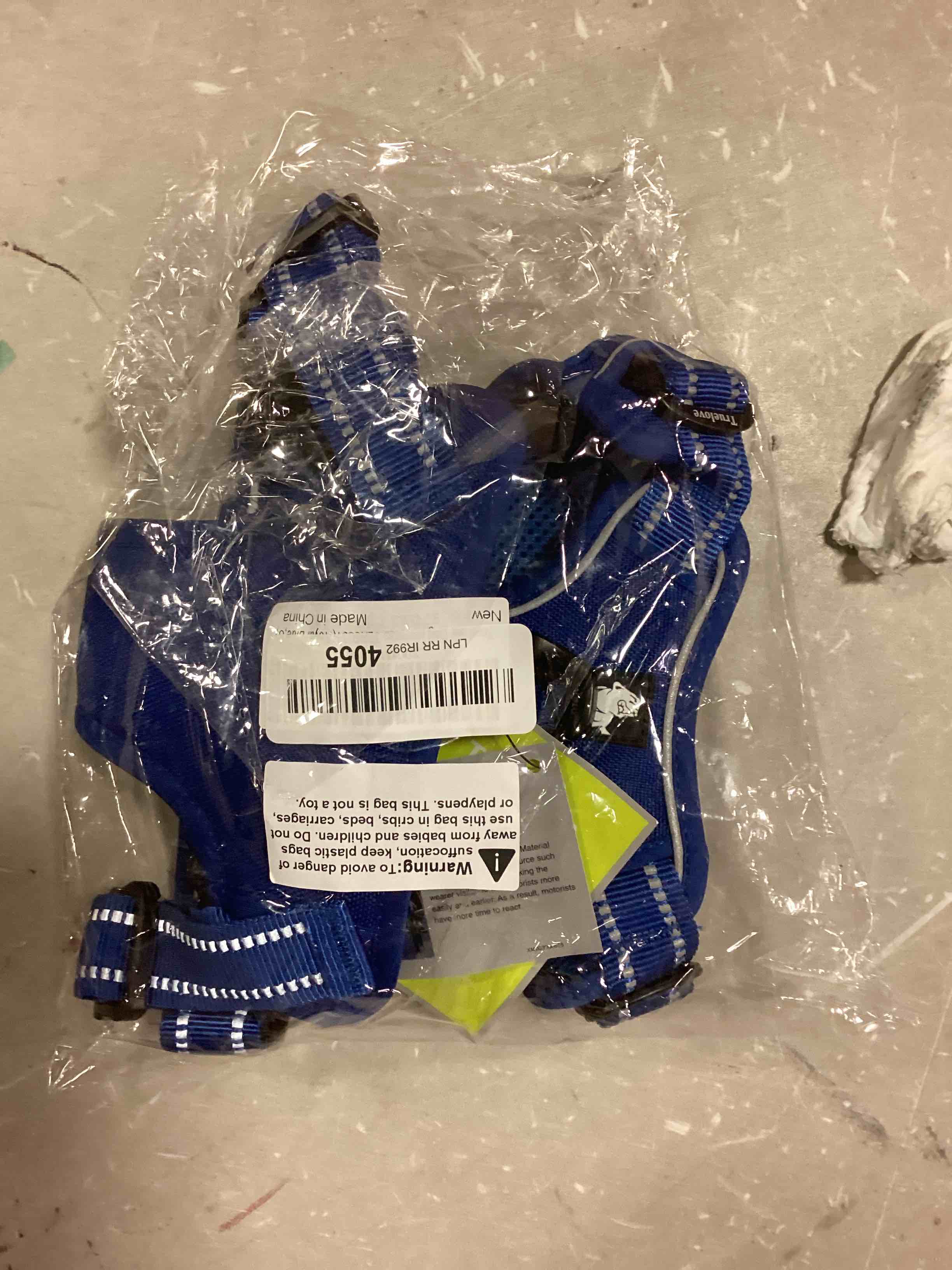 https://s3.amazonaws.com/lotting-images-prod/bidfta/YEL6505908_1717262496670.jpeg