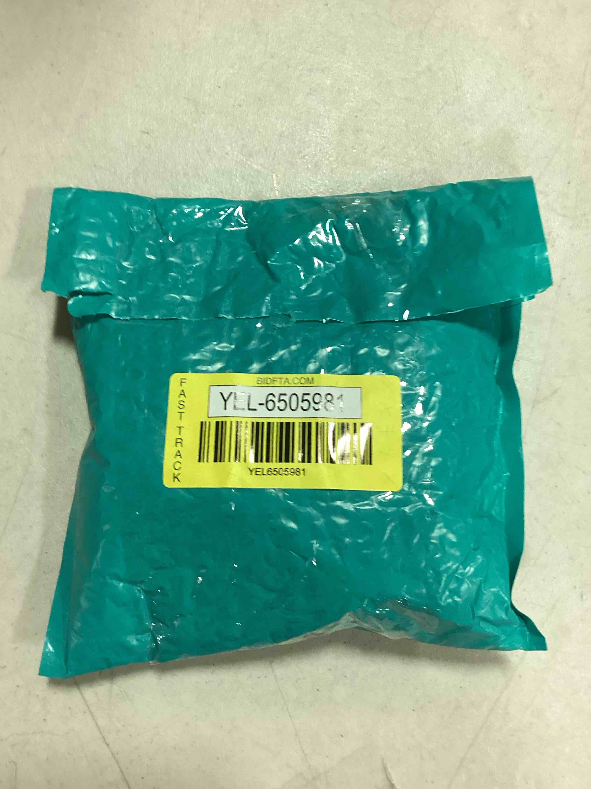 https://s3.amazonaws.com/lotting-images-prod/bidfta/YEL6505981_1716898637259.jpeg