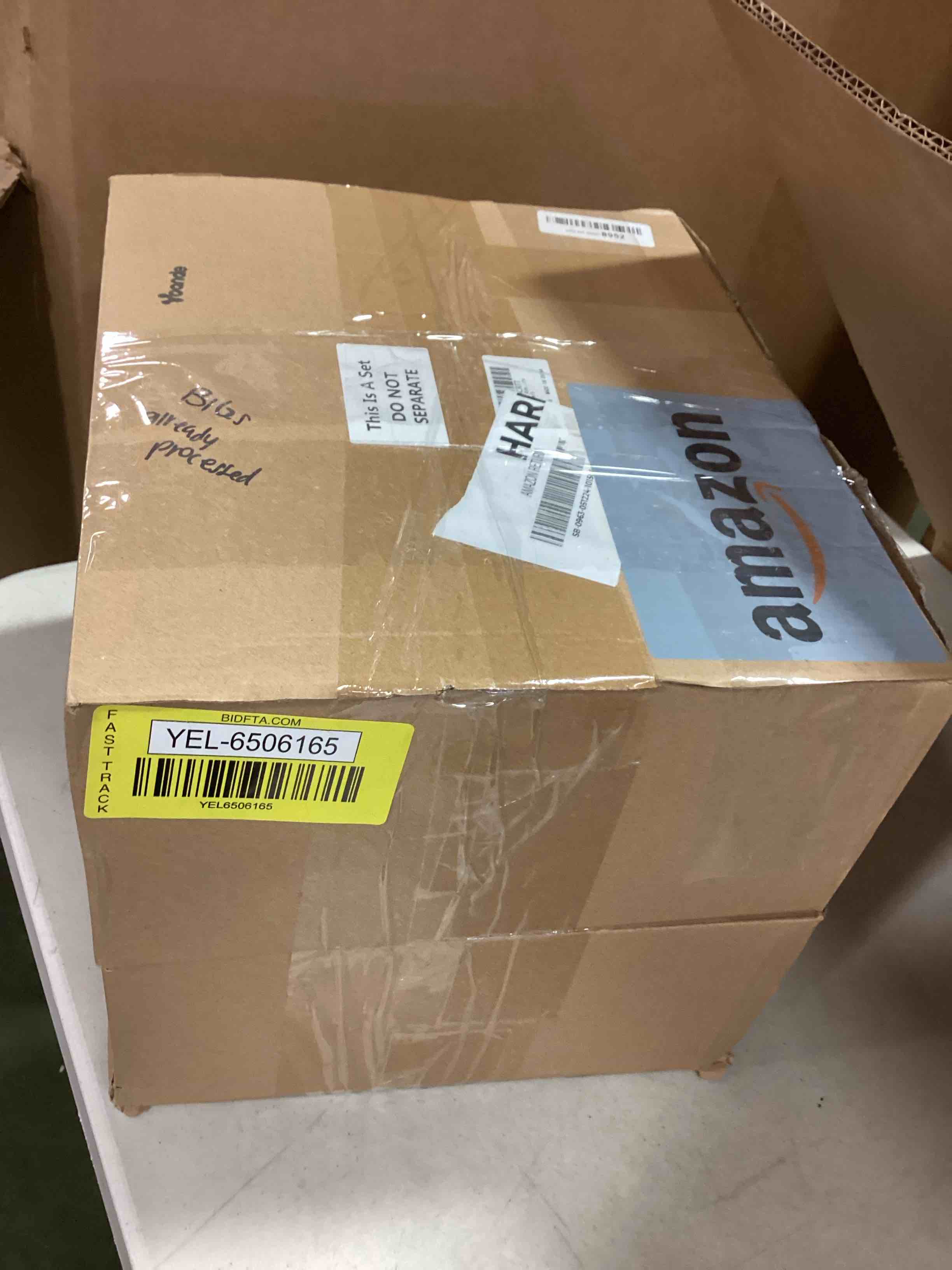 https://s3.amazonaws.com/lotting-images-prod/bidfta/YEL6506165_1716985467171.jpeg