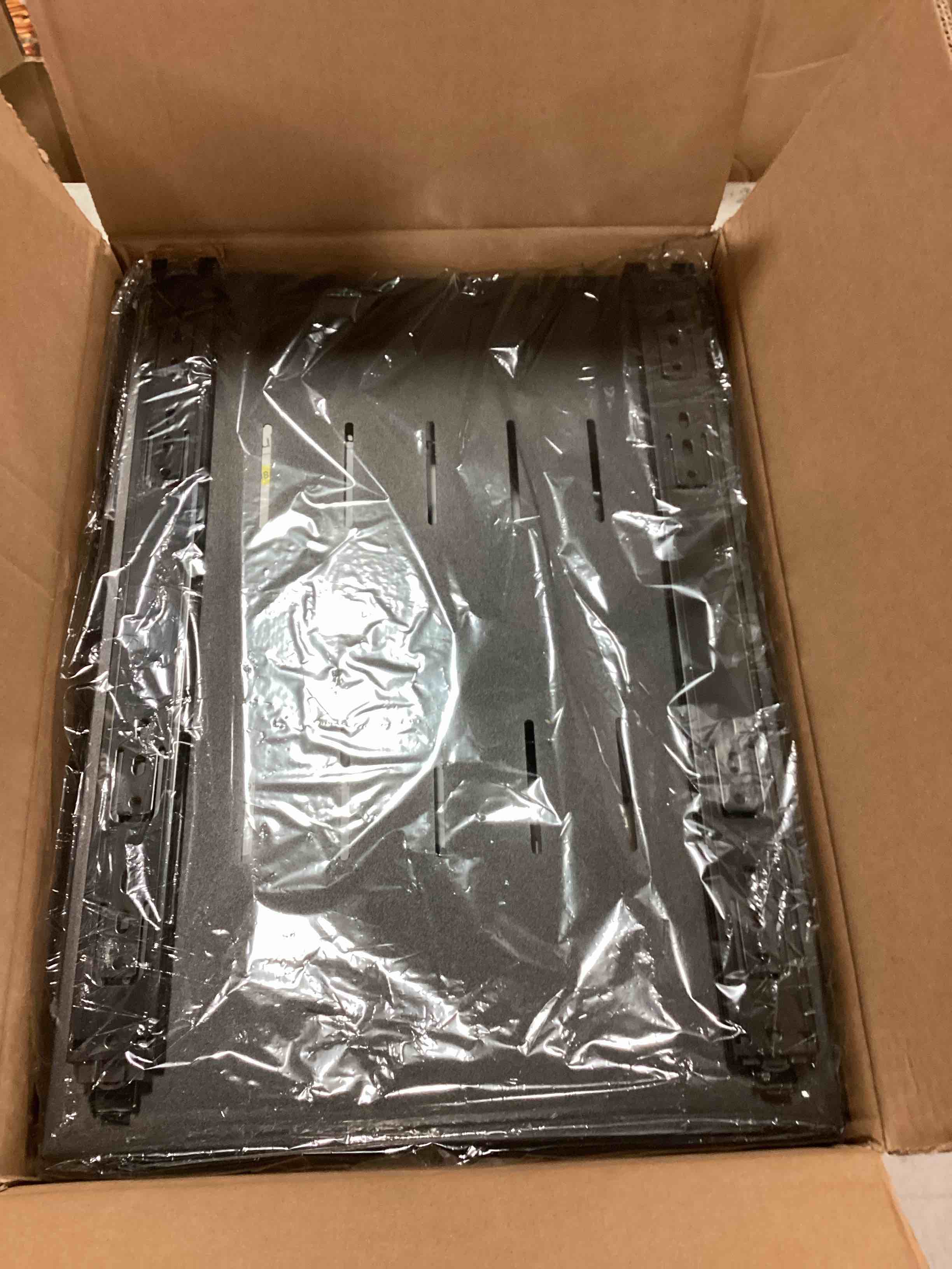 https://s3.amazonaws.com/lotting-images-prod/bidfta/YEL6506664_1717091286682.jpeg