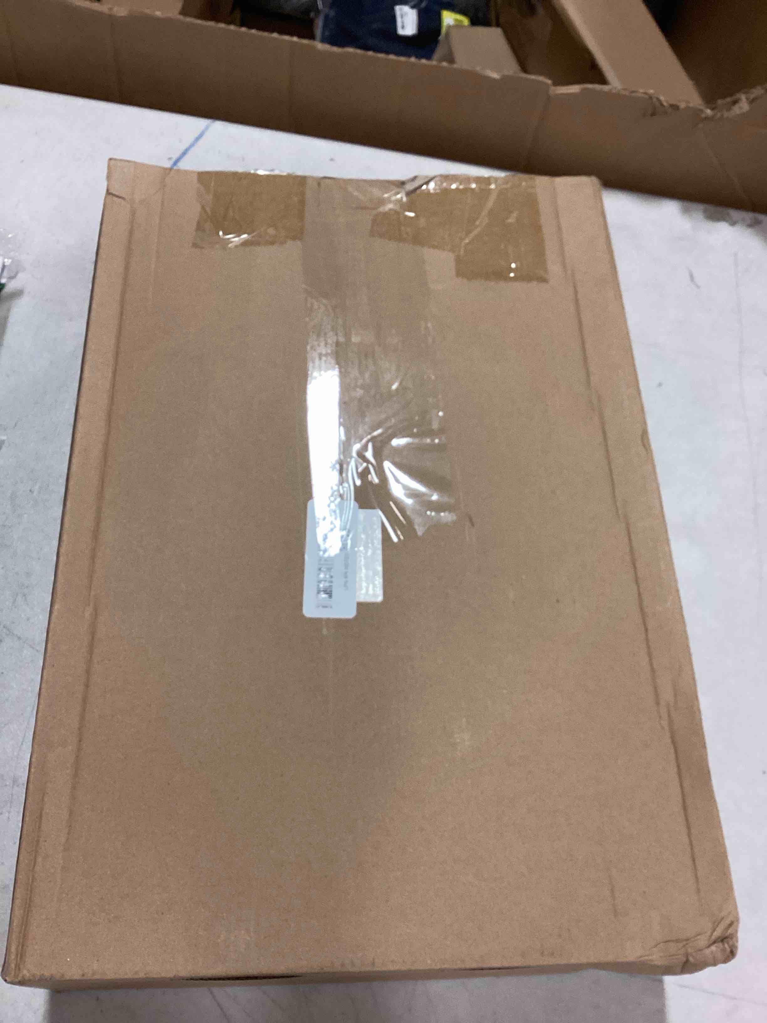 https://s3.amazonaws.com/lotting-images-prod/bidfta/YEL6506667_1717091555625.jpeg