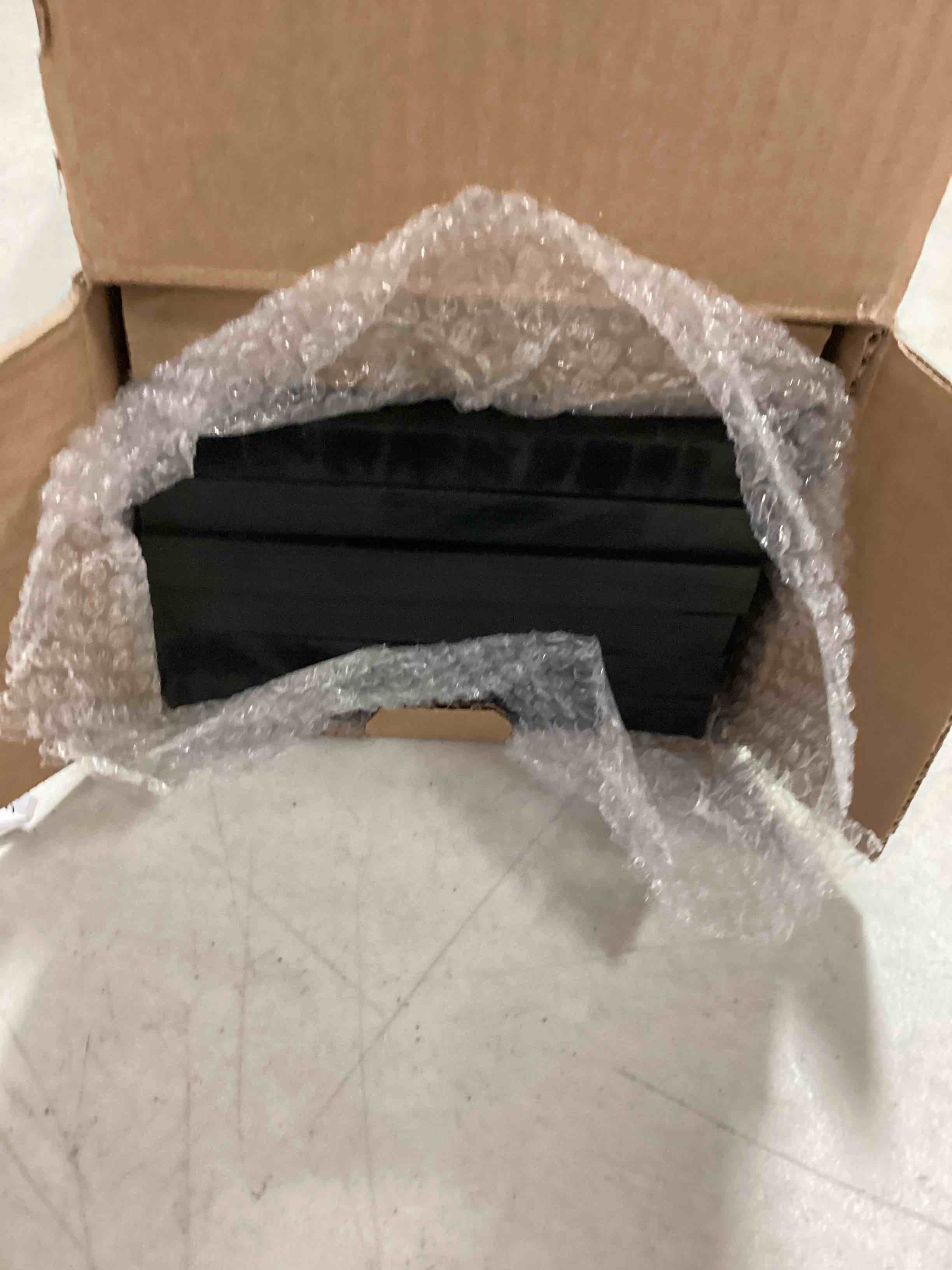 https://s3.amazonaws.com/lotting-images-prod/bidfta/YEL6506693_1717094848062.jpeg