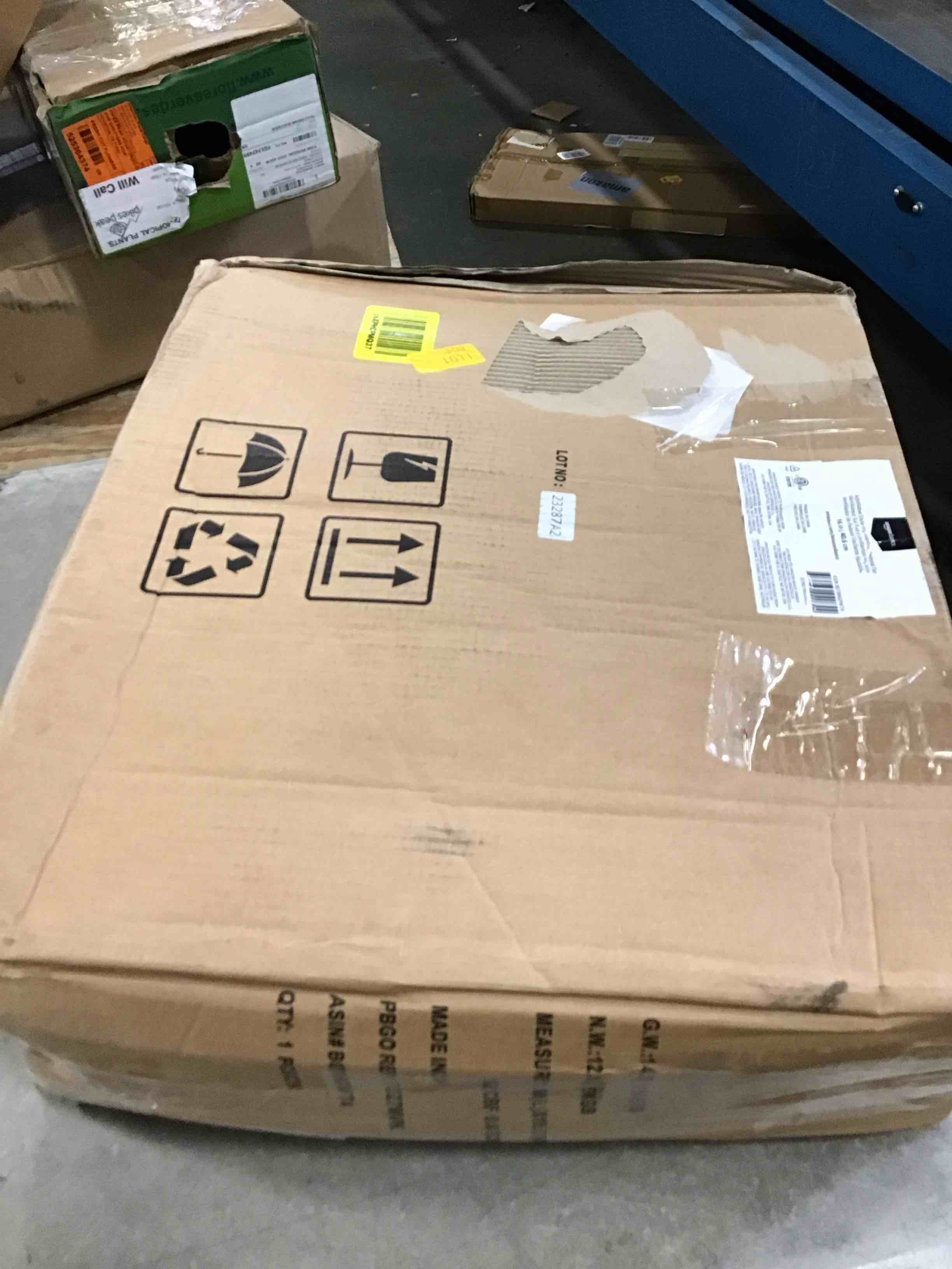 https://s3.amazonaws.com/lotting-images-prod/bidfta/YEL6509144_1716918368864.jpeg