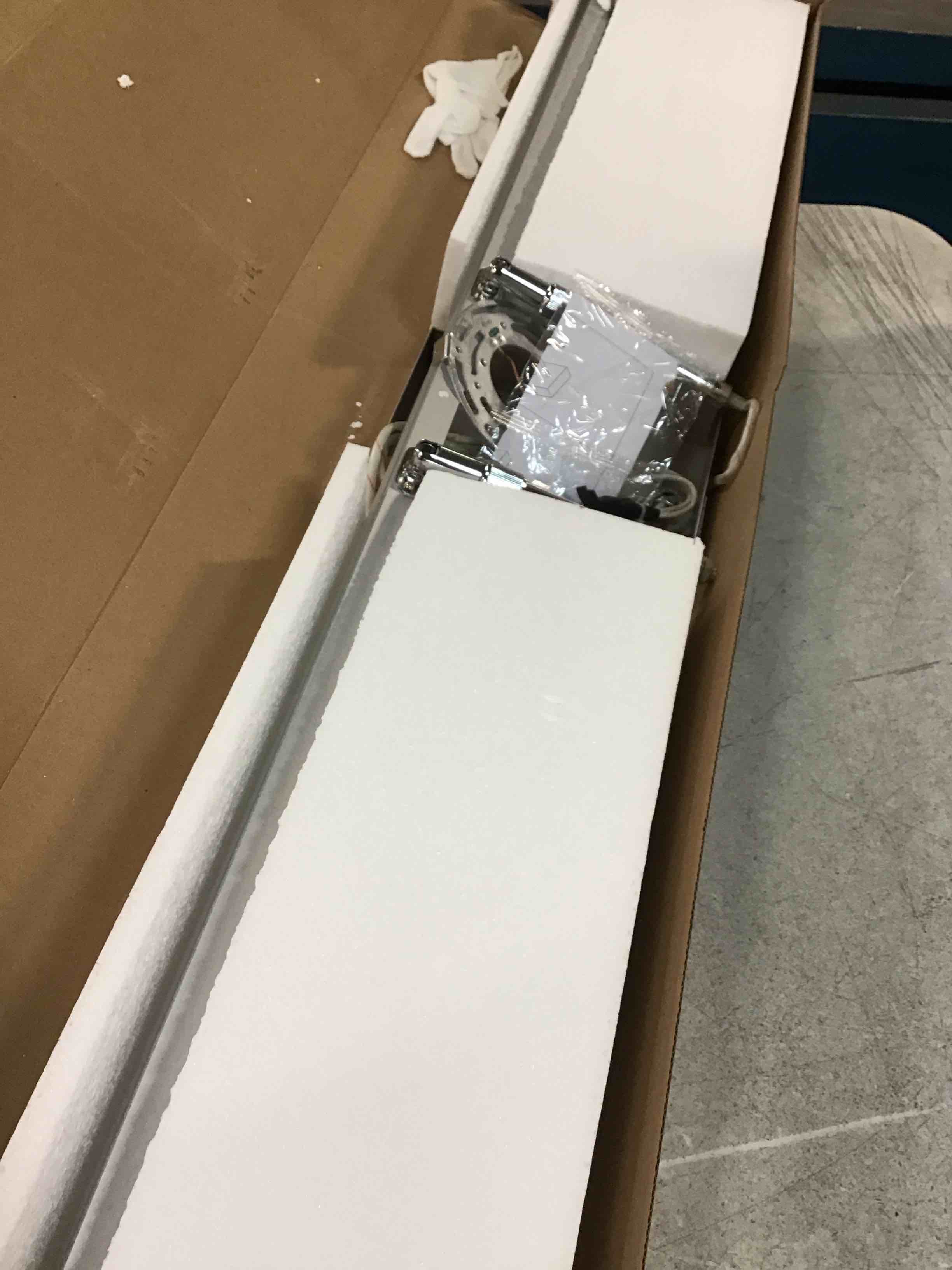 https://s3.amazonaws.com/lotting-images-prod/bidfta/YEL6509804_1717172880951.jpeg