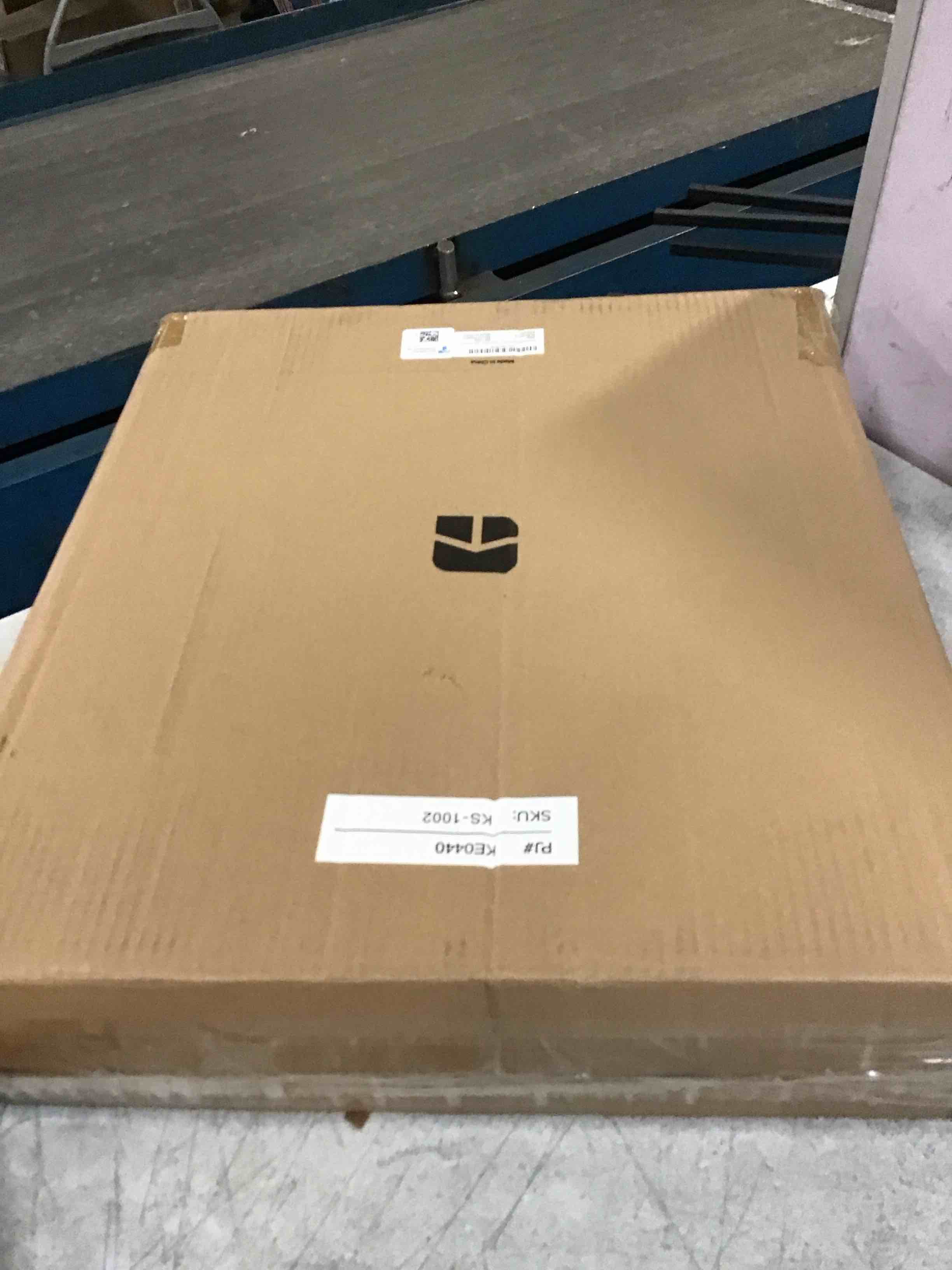 https://s3.amazonaws.com/lotting-images-prod/bidfta/YEL6509811_1717175847930.jpeg
