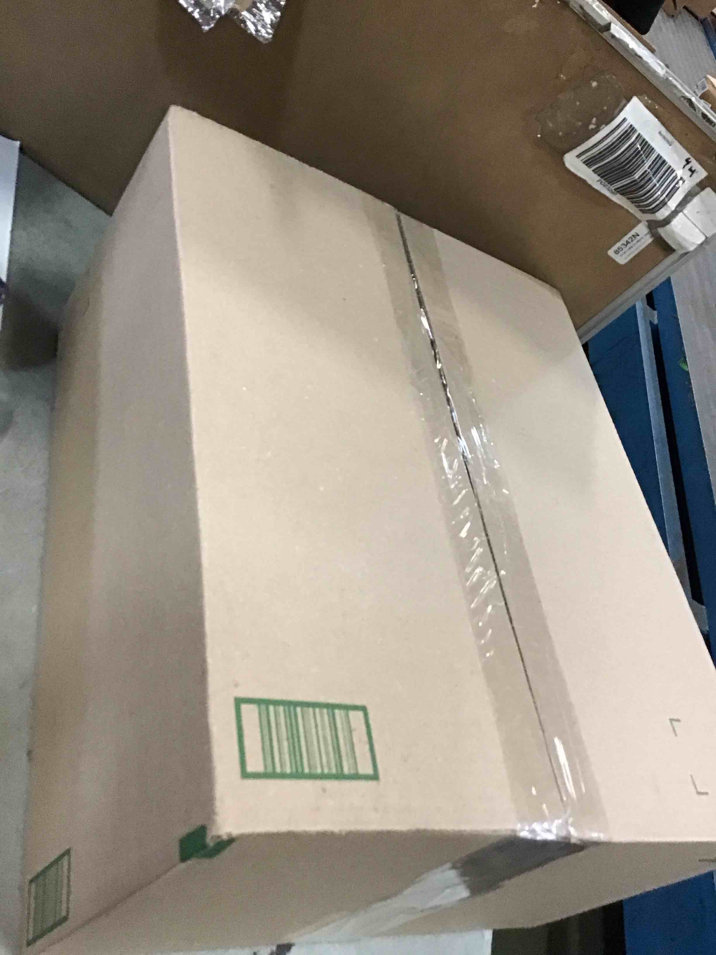 https://s3.amazonaws.com/lotting-images-prod/bidfta/YEL6510301_1717440244428.jpeg