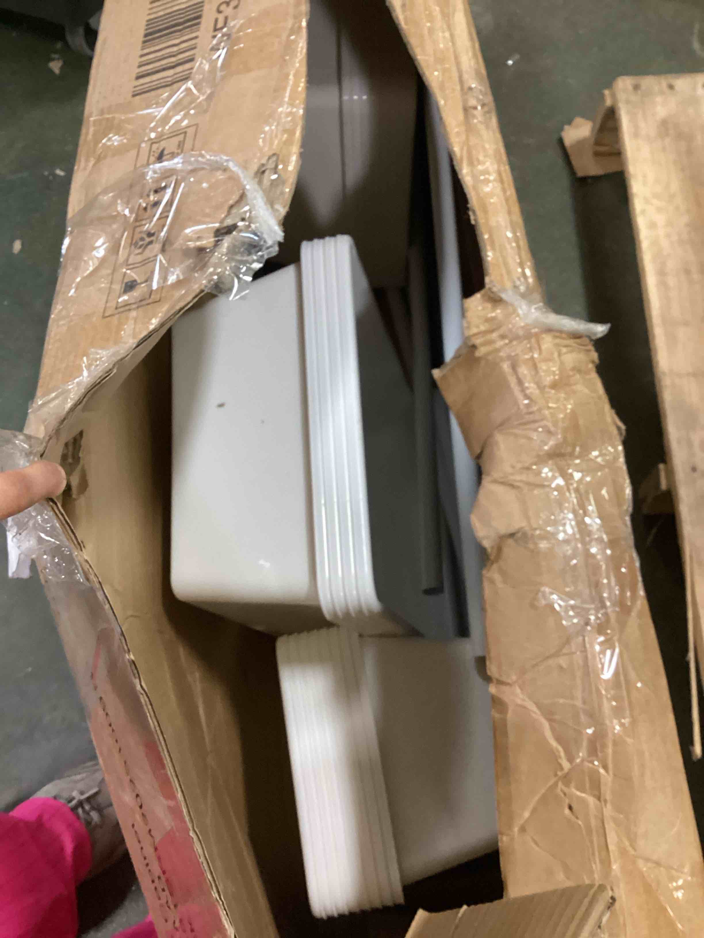 https://s3.amazonaws.com/lotting-images-prod/bidfta/YEL6510628_1716573659156.jpeg