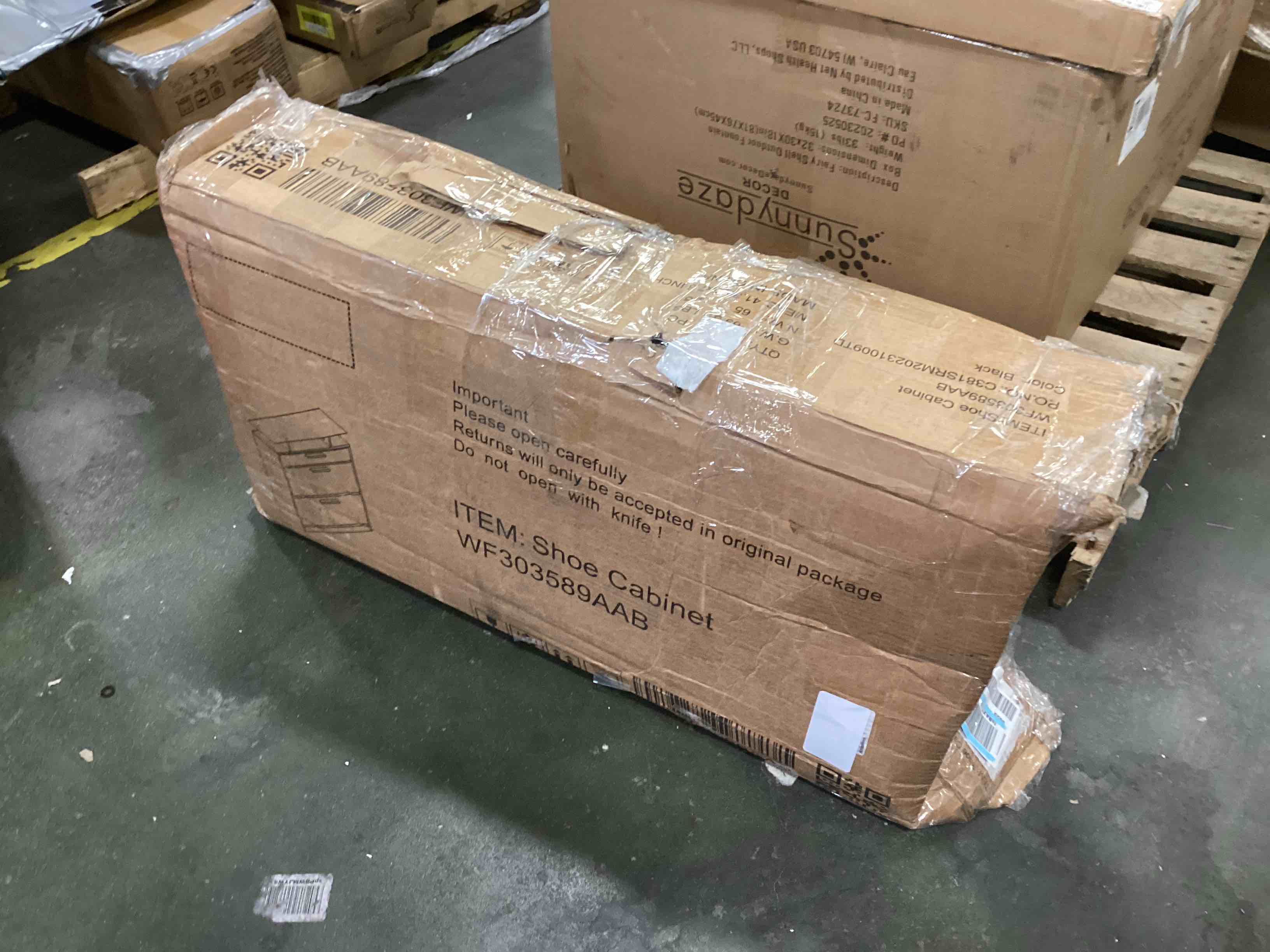 https://s3.amazonaws.com/lotting-images-prod/bidfta/YEL6510628_1716573681824.jpeg