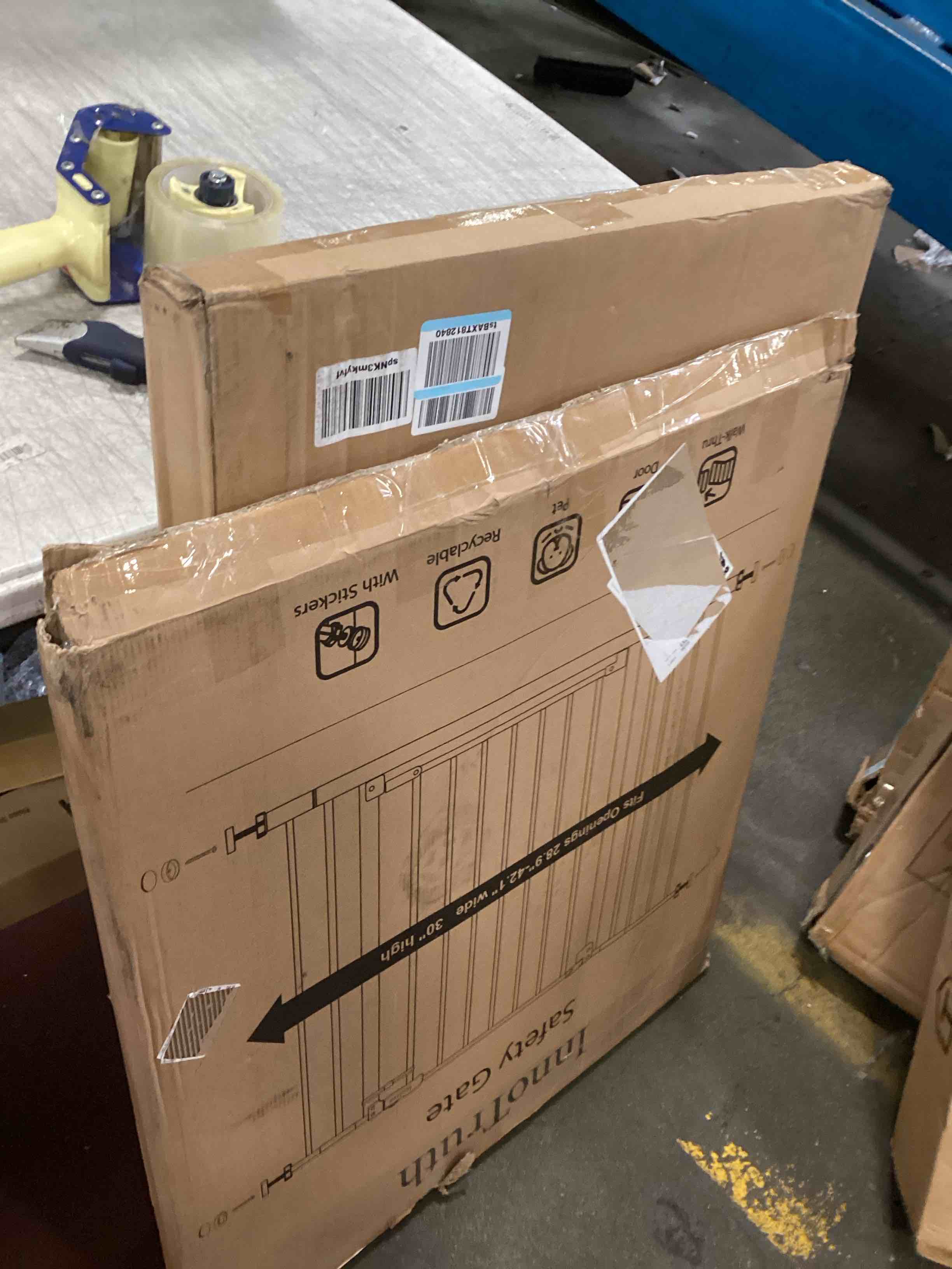 https://s3.amazonaws.com/lotting-images-prod/bidfta/YEL6510692_1716581805461.jpeg