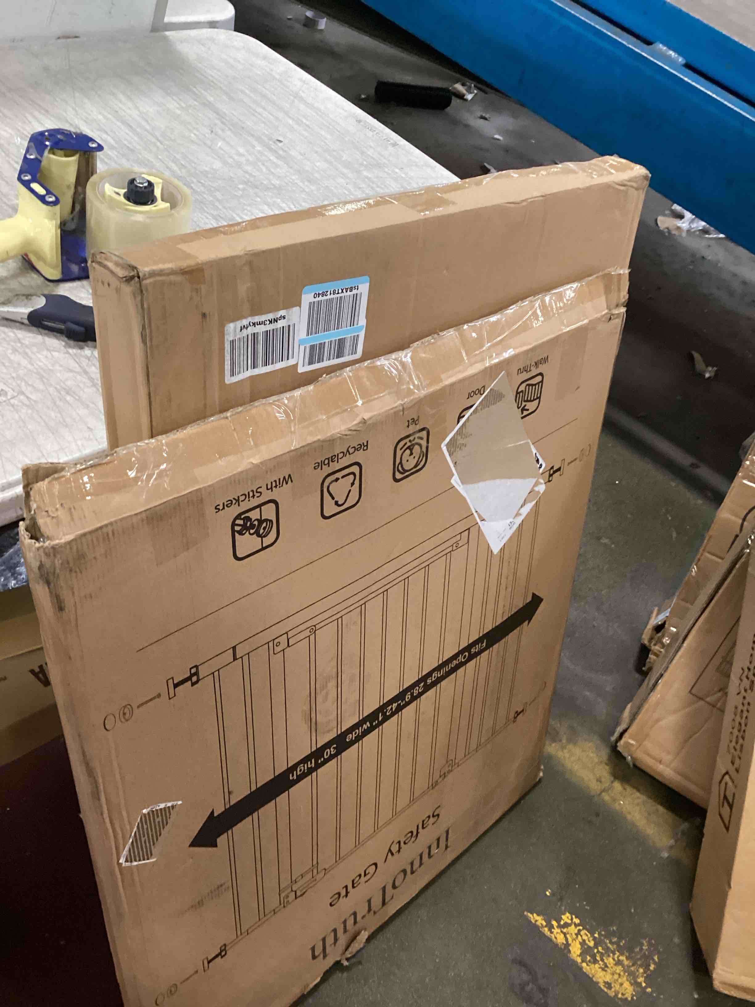 https://s3.amazonaws.com/lotting-images-prod/bidfta/YEL6510692_1716581806332.jpeg