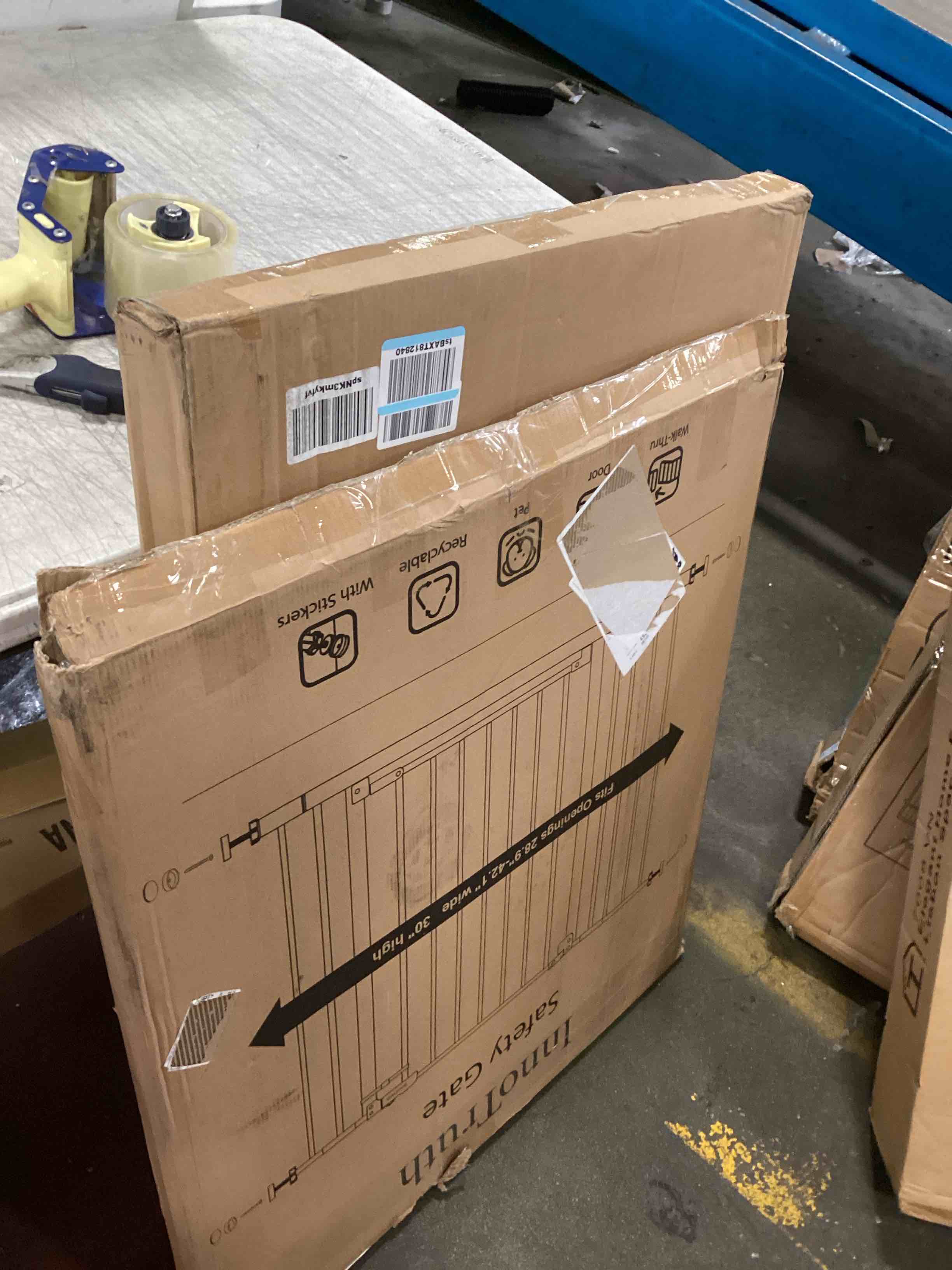 https://s3.amazonaws.com/lotting-images-prod/bidfta/YEL6510692_1716581807300.jpeg