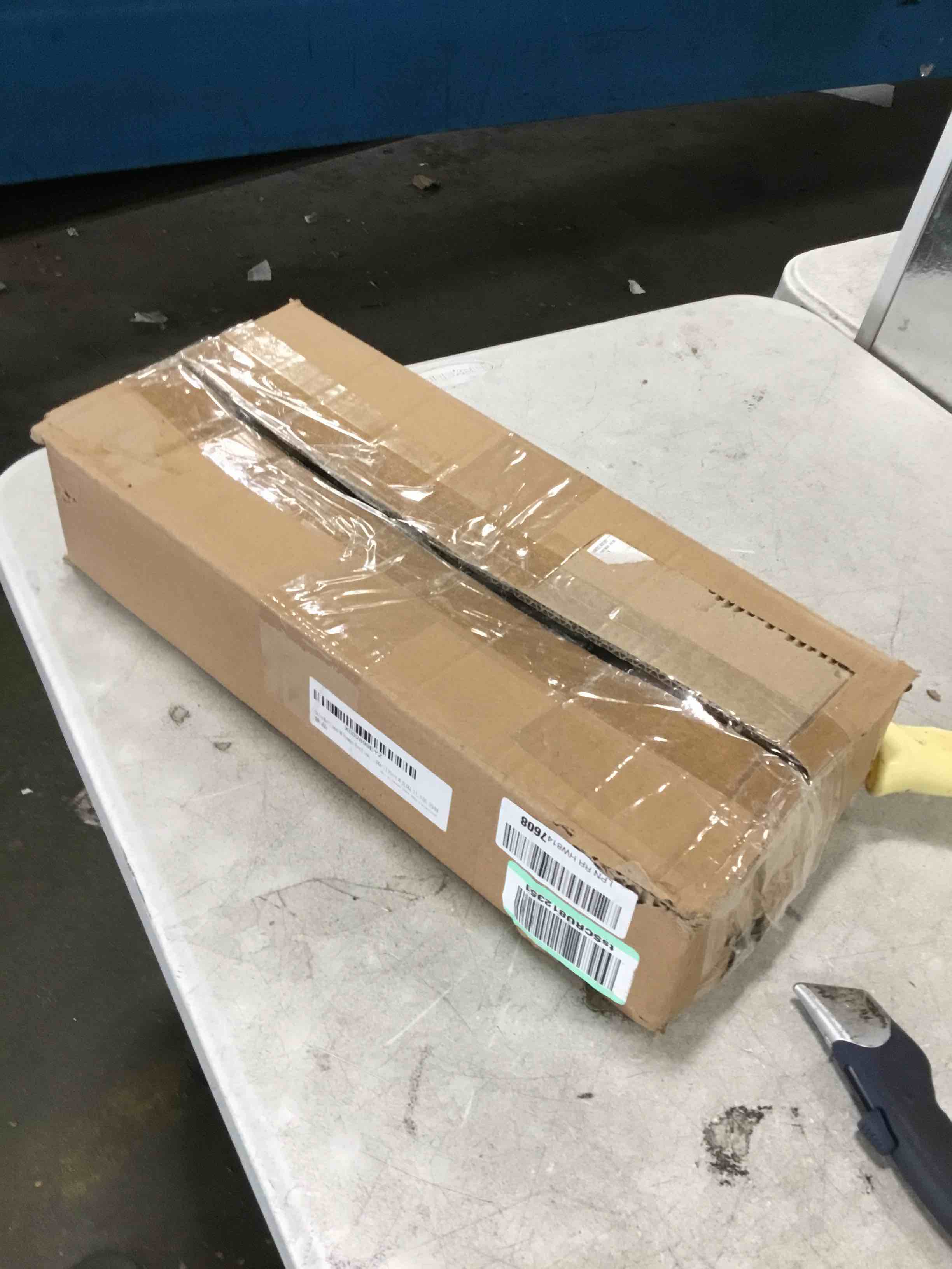 https://s3.amazonaws.com/lotting-images-prod/bidfta/YEL6510724_1716897033559.jpeg