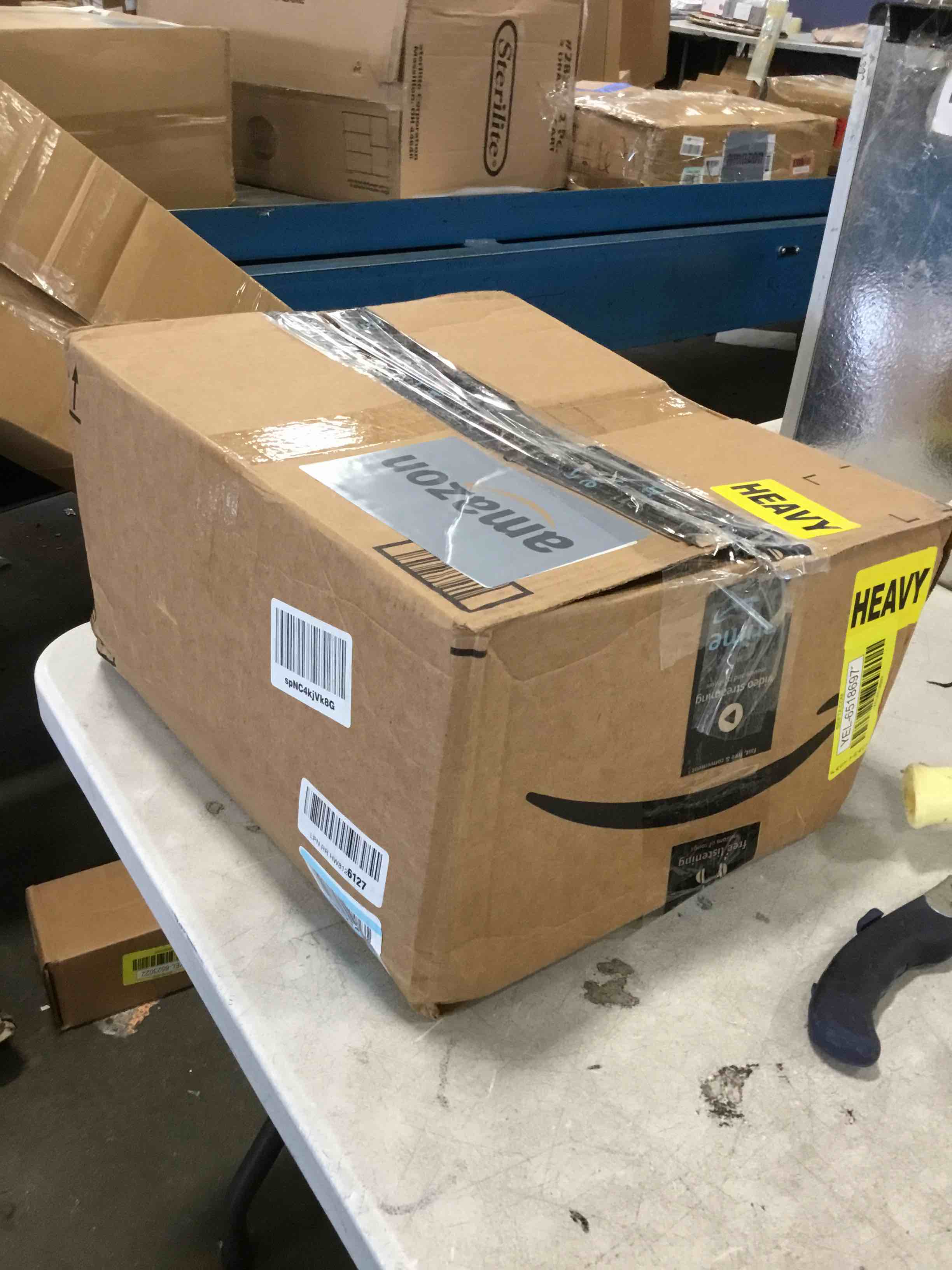 https://s3.amazonaws.com/lotting-images-prod/bidfta/YEL6510755_1716901225438.jpeg