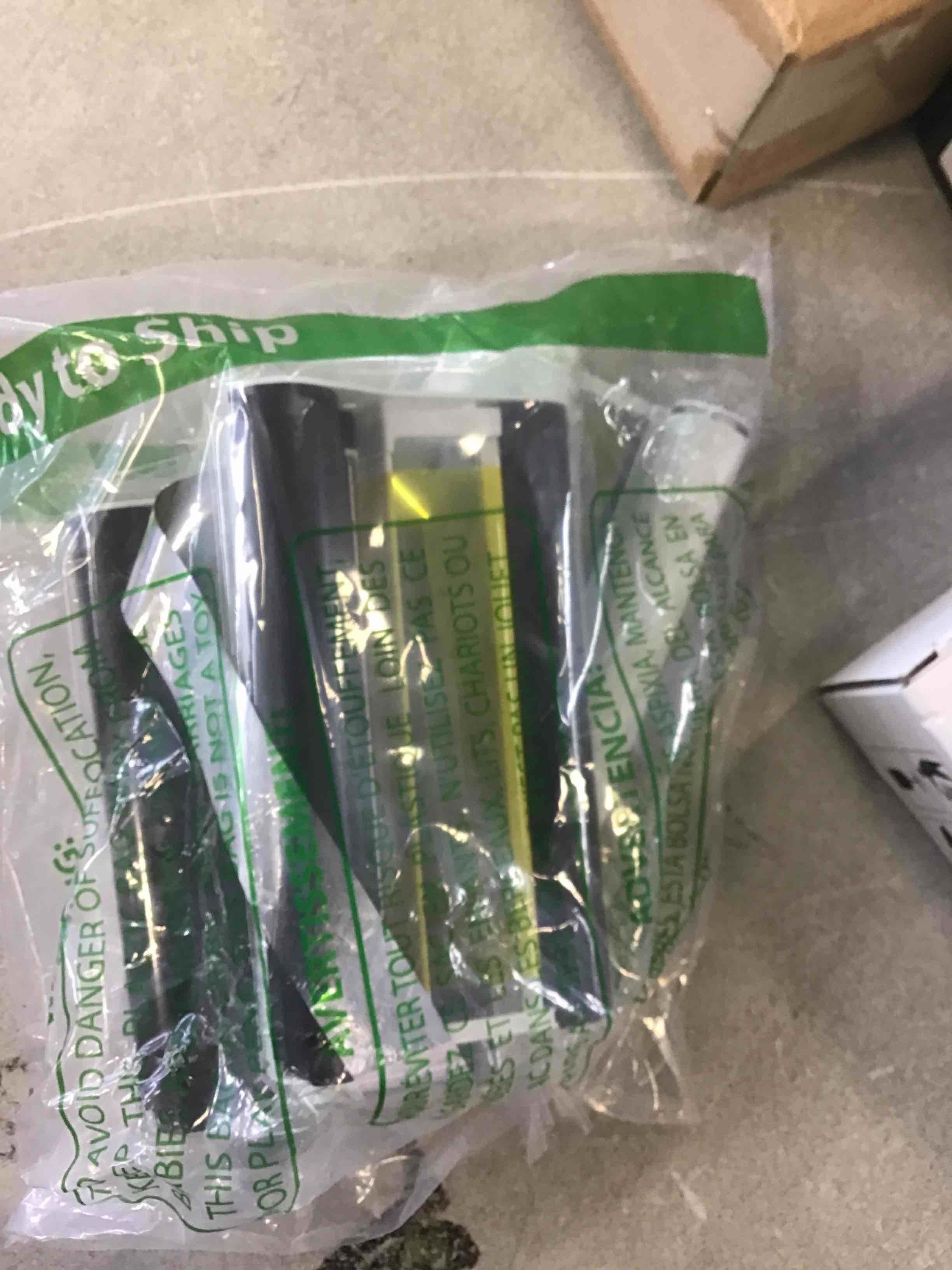 https://s3.amazonaws.com/lotting-images-prod/bidfta/YEL6511946_1716227454462.jpeg