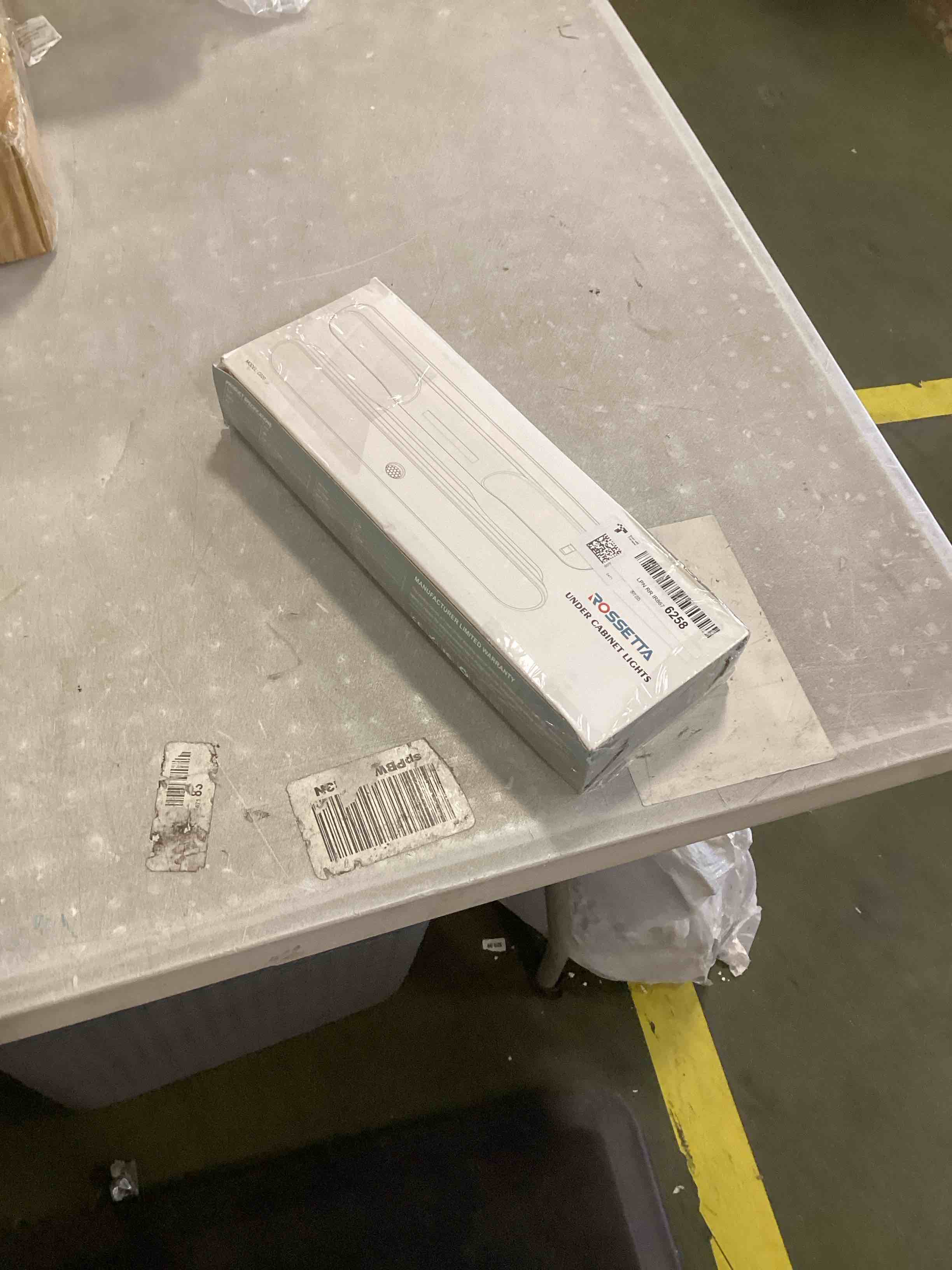https://s3.amazonaws.com/lotting-images-prod/bidfta/YEL6513212_1717519853843.jpeg