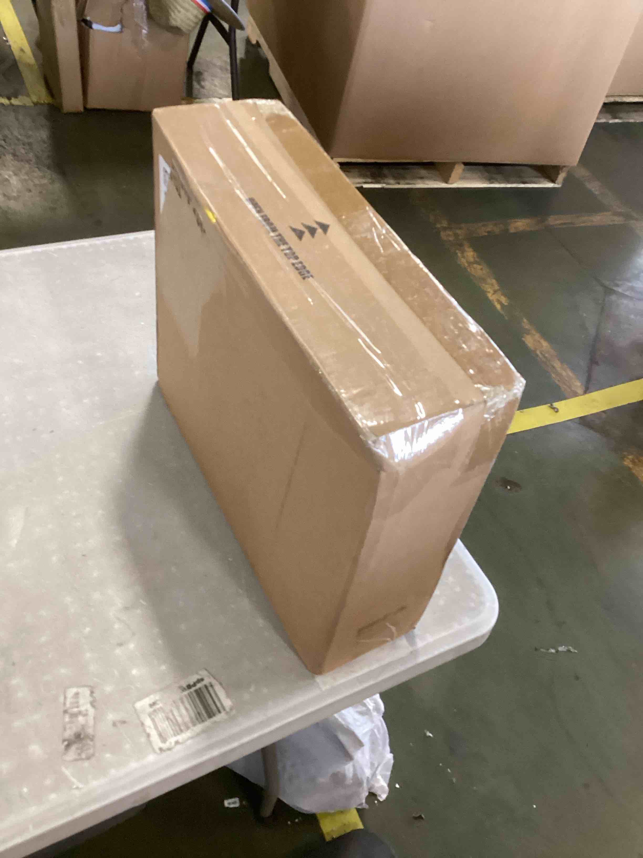 https://s3.amazonaws.com/lotting-images-prod/bidfta/YEL6513331_1717529405297.jpeg