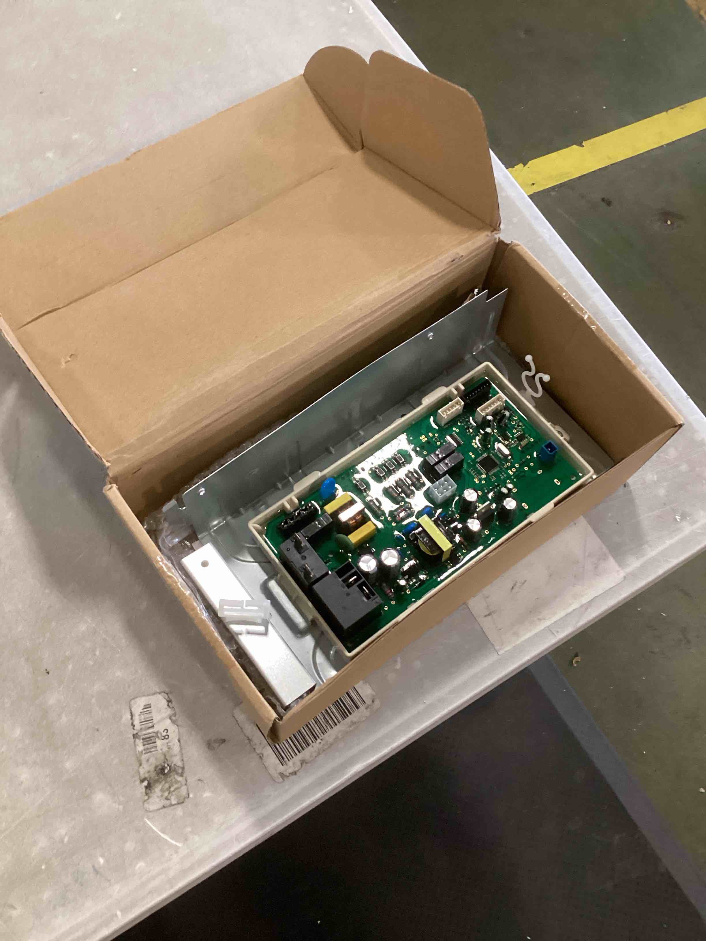 https://s3.amazonaws.com/lotting-images-prod/bidfta/YEL6513361_1717532173779.jpeg