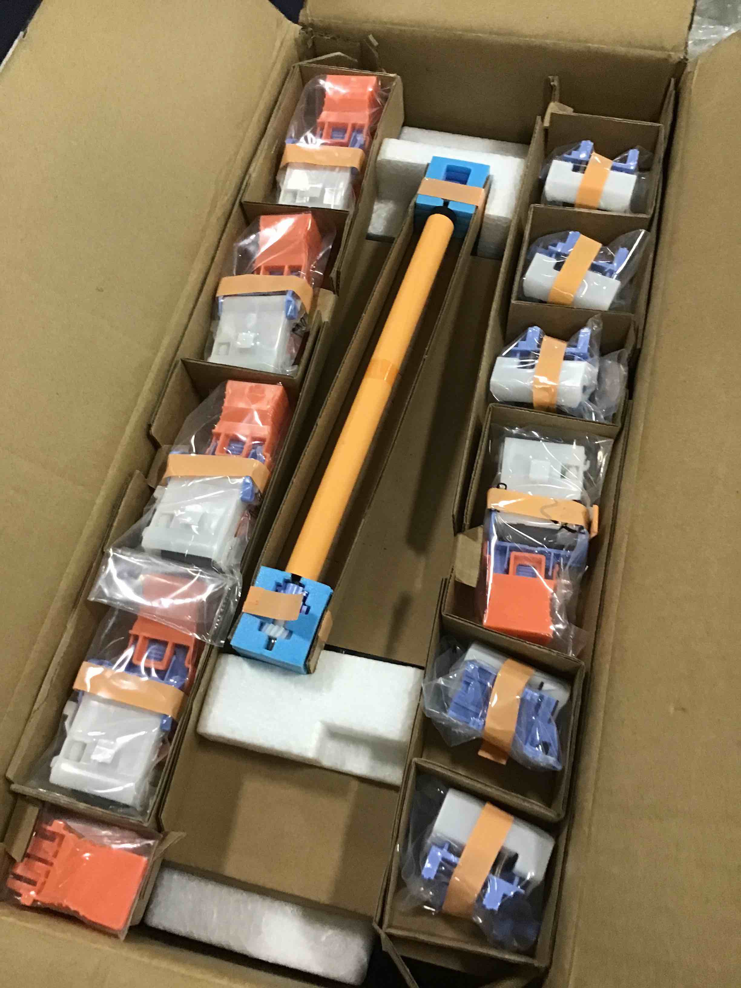 https://s3.amazonaws.com/lotting-images-prod/bidfta/YEL6516941_1716552624392.jpeg