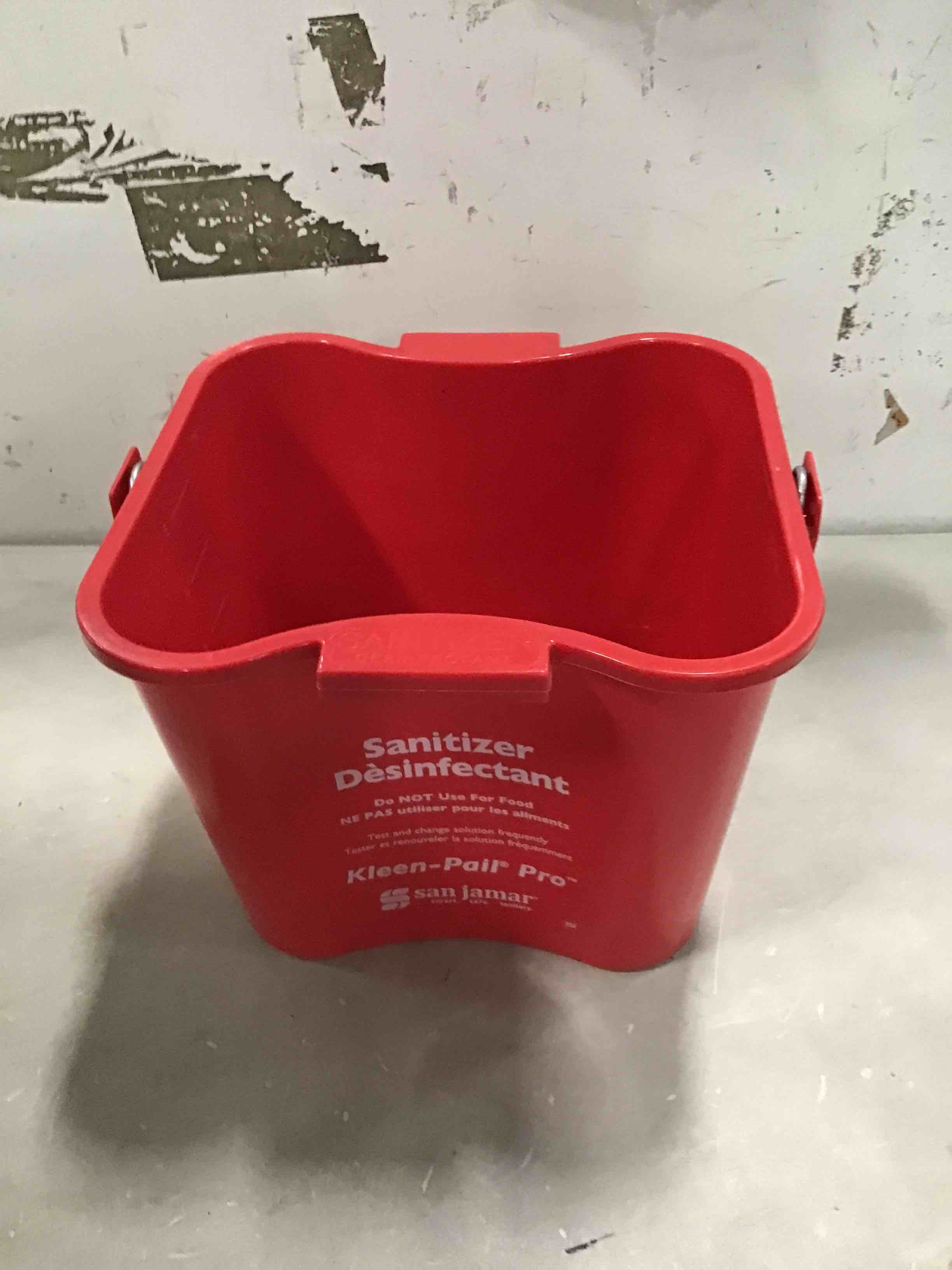 https://s3.amazonaws.com/lotting-images-prod/bidfta/YEL6517213_1716898250648.jpeg