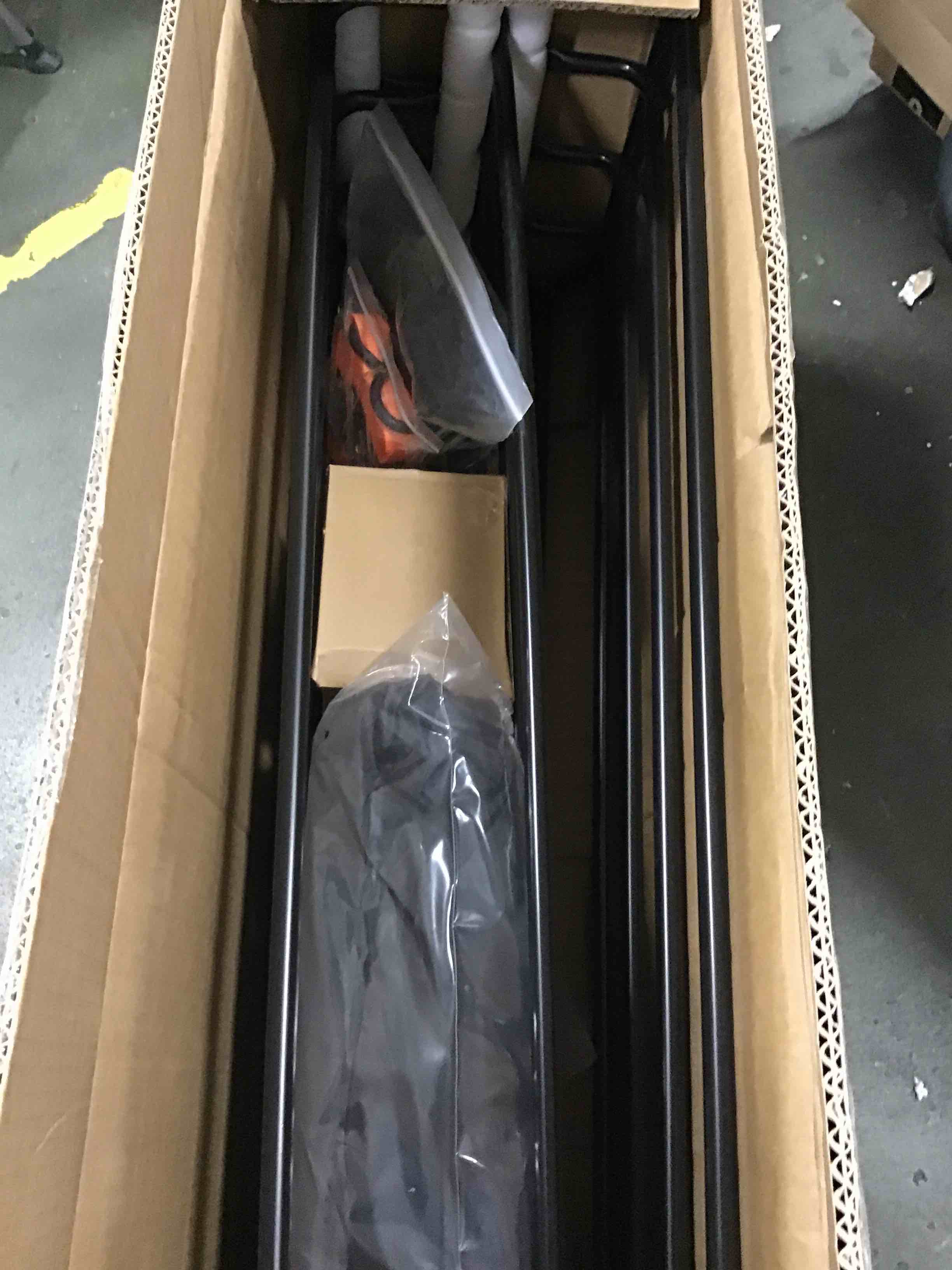 https://s3.amazonaws.com/lotting-images-prod/bidfta/YEL6517216_1716898574424.jpeg