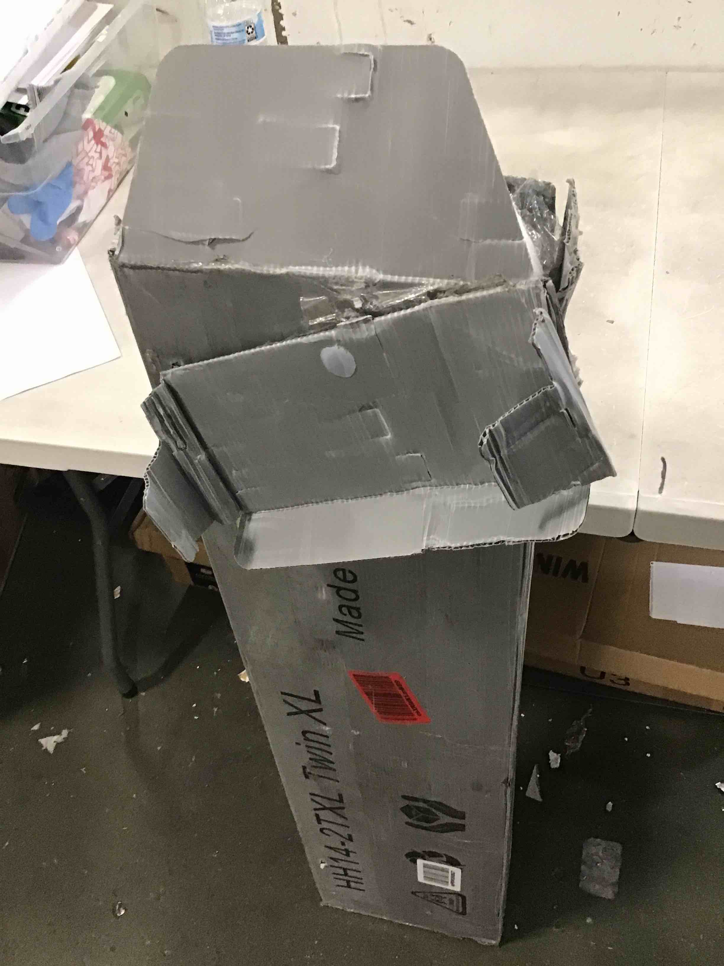 https://s3.amazonaws.com/lotting-images-prod/bidfta/YEL6517345_1716912878542.jpeg