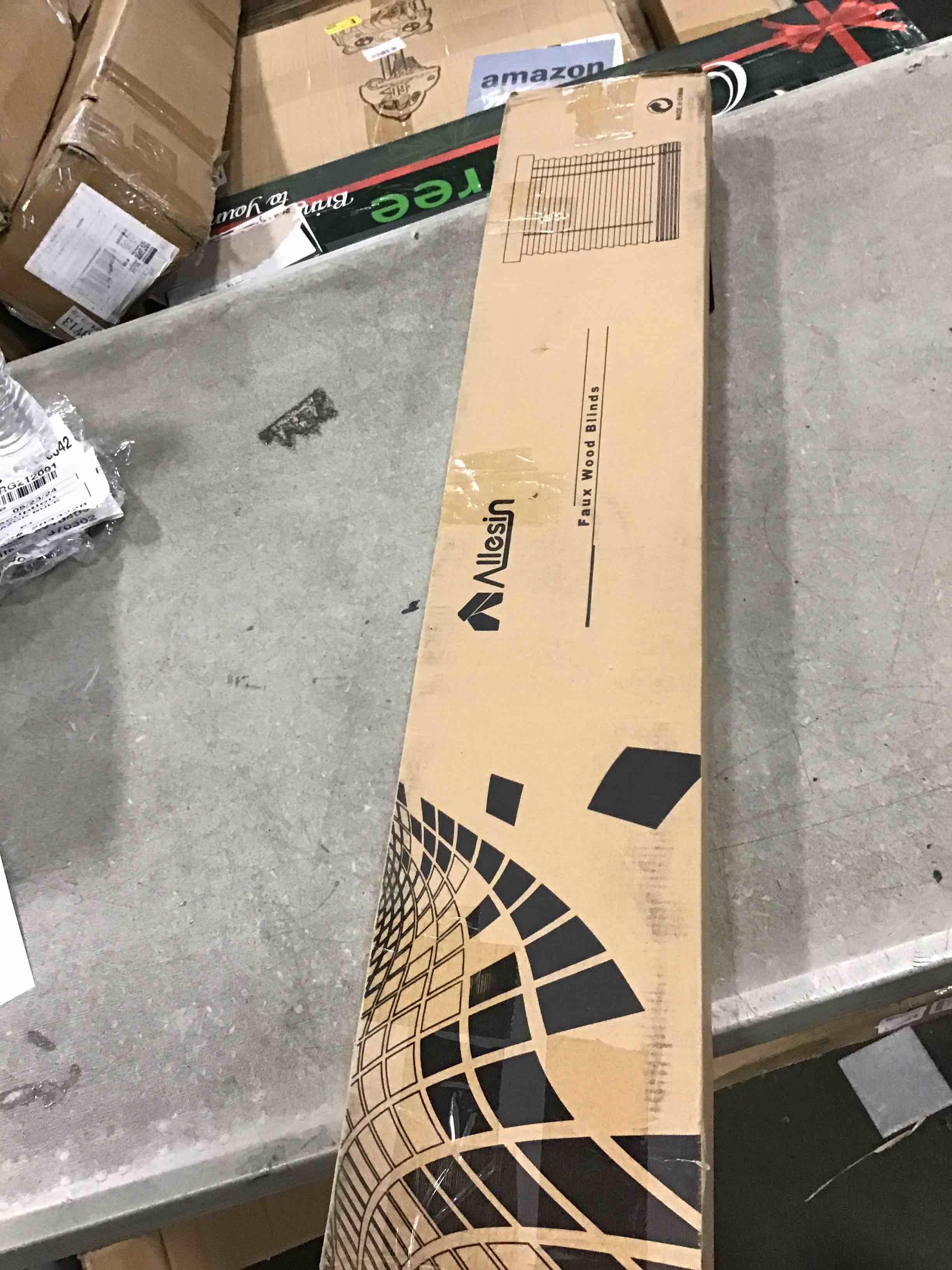 https://s3.amazonaws.com/lotting-images-prod/bidfta/YEL6517749_1717080739918.jpeg