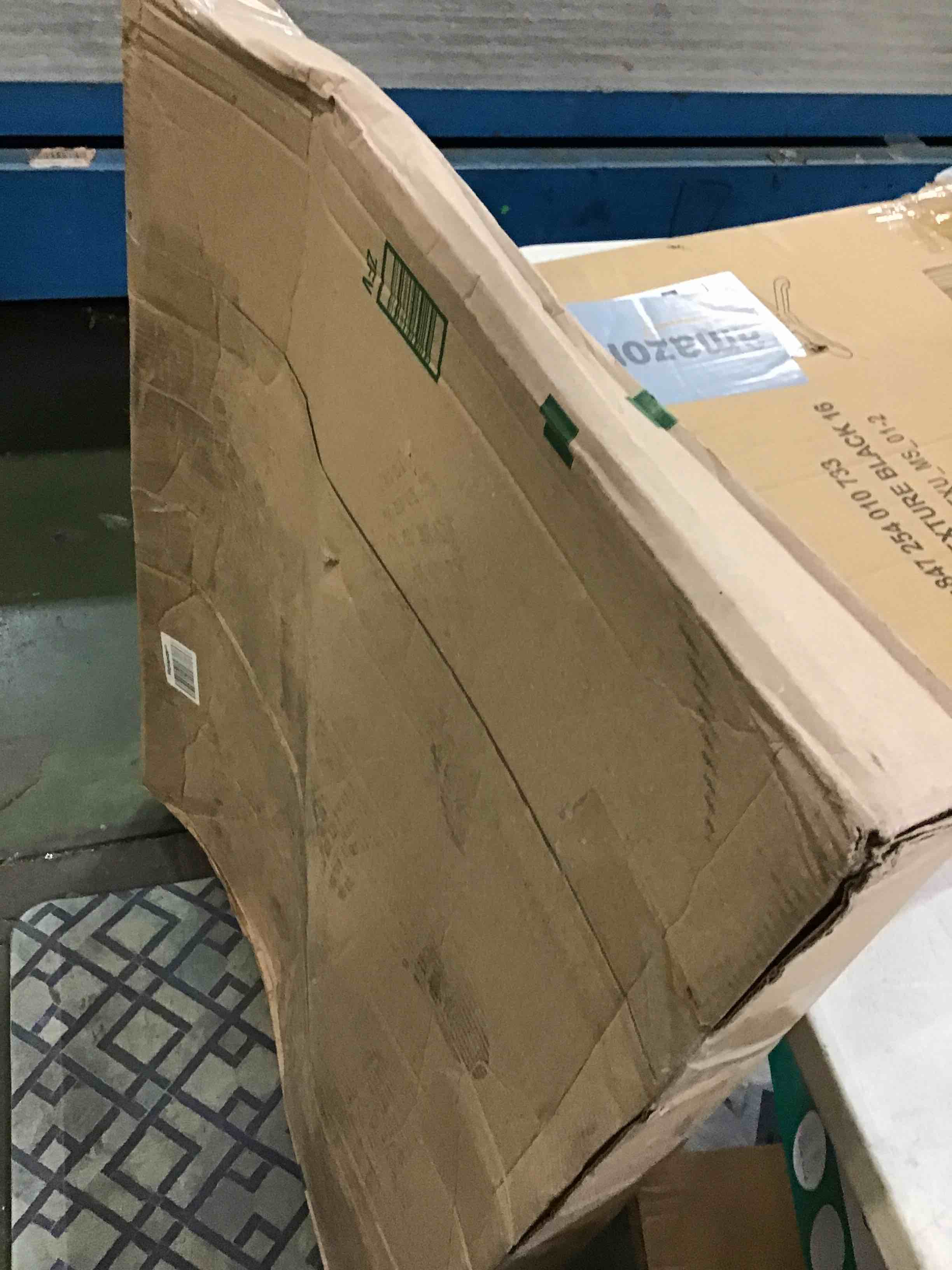 https://s3.amazonaws.com/lotting-images-prod/bidfta/YEL6518162_1716392393431.jpeg