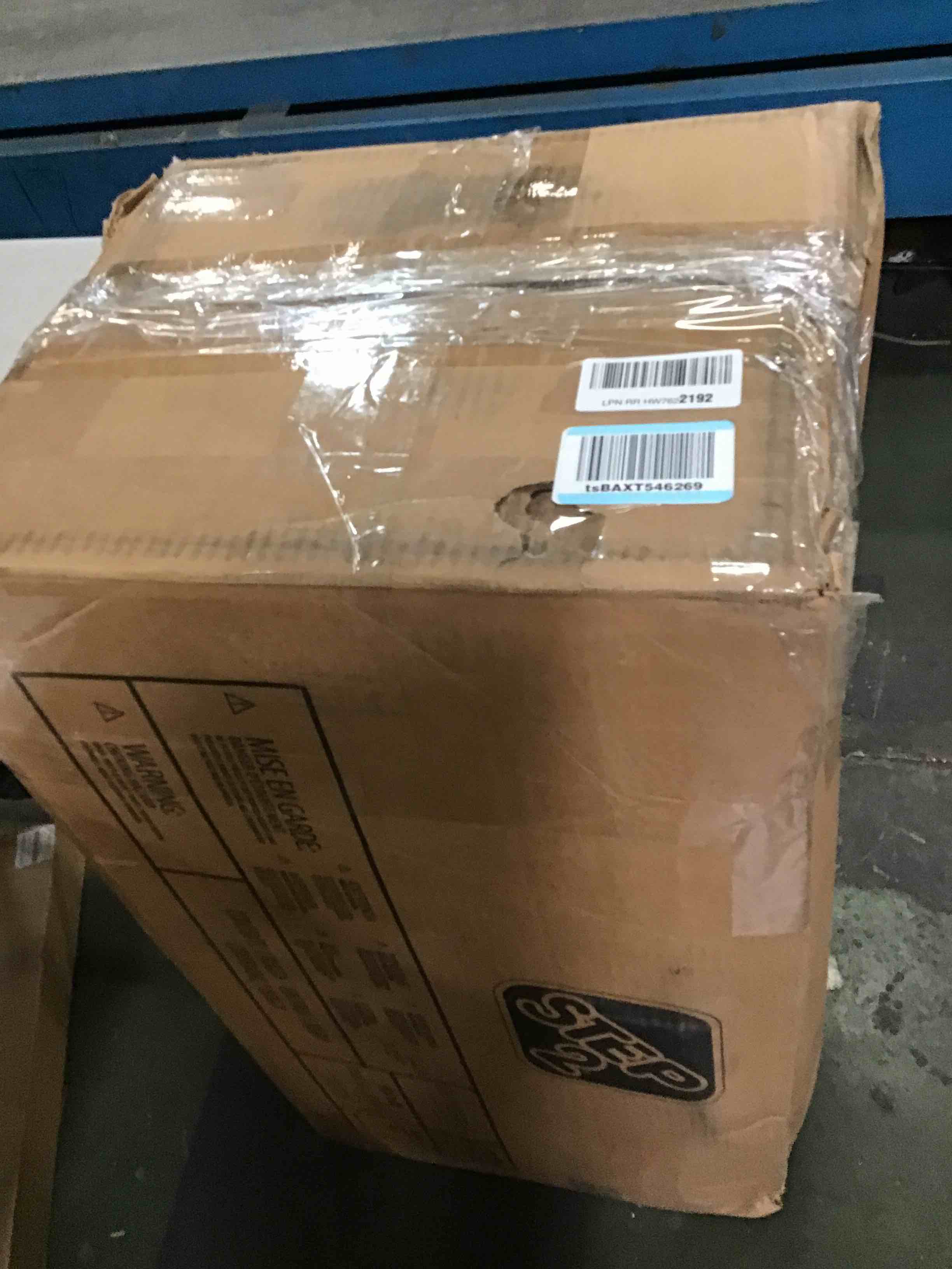https://s3.amazonaws.com/lotting-images-prod/bidfta/YEL6518430_1716488959824.jpeg