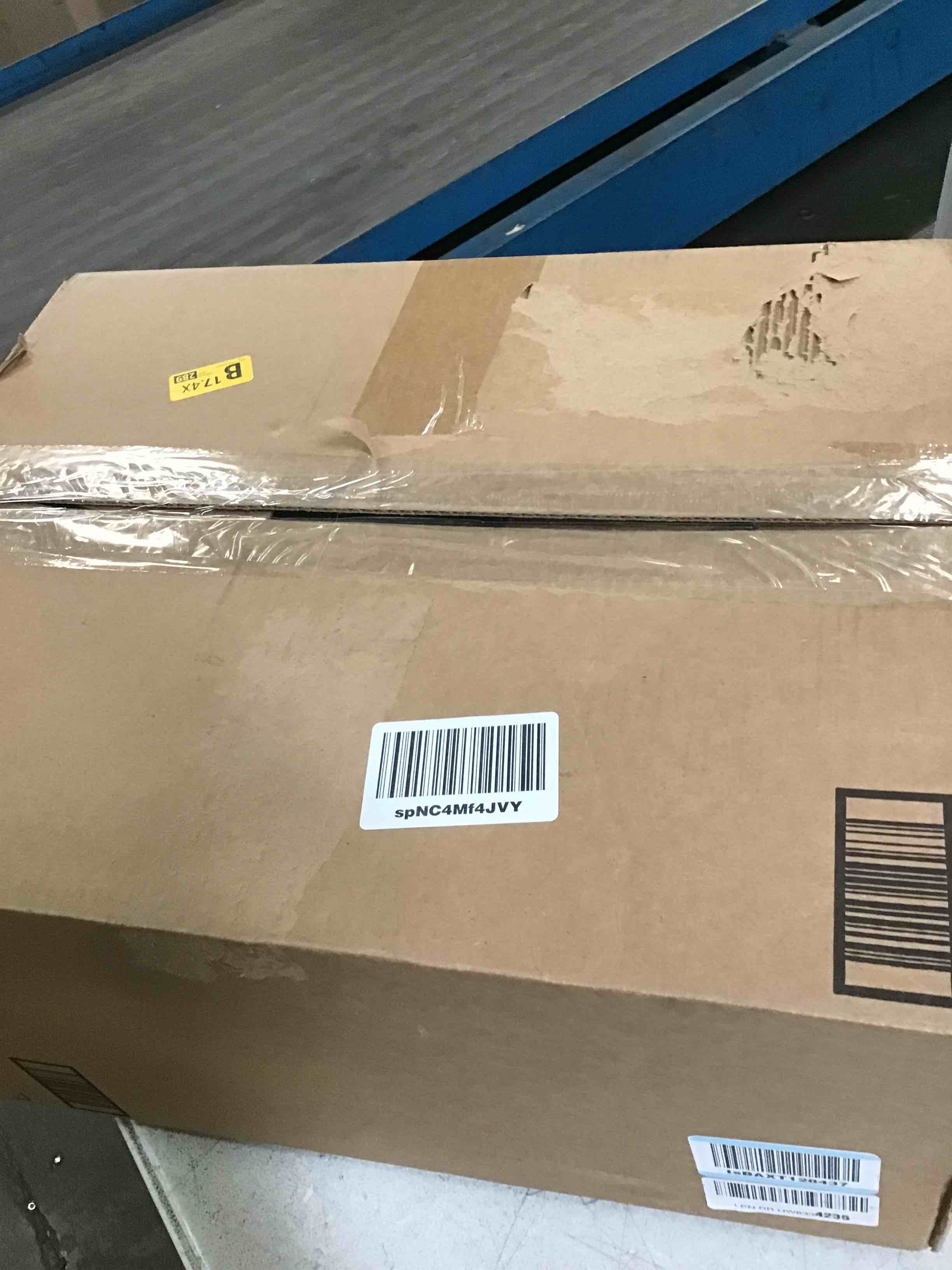 https://s3.amazonaws.com/lotting-images-prod/bidfta/YEL6518655_1716571009995.jpeg