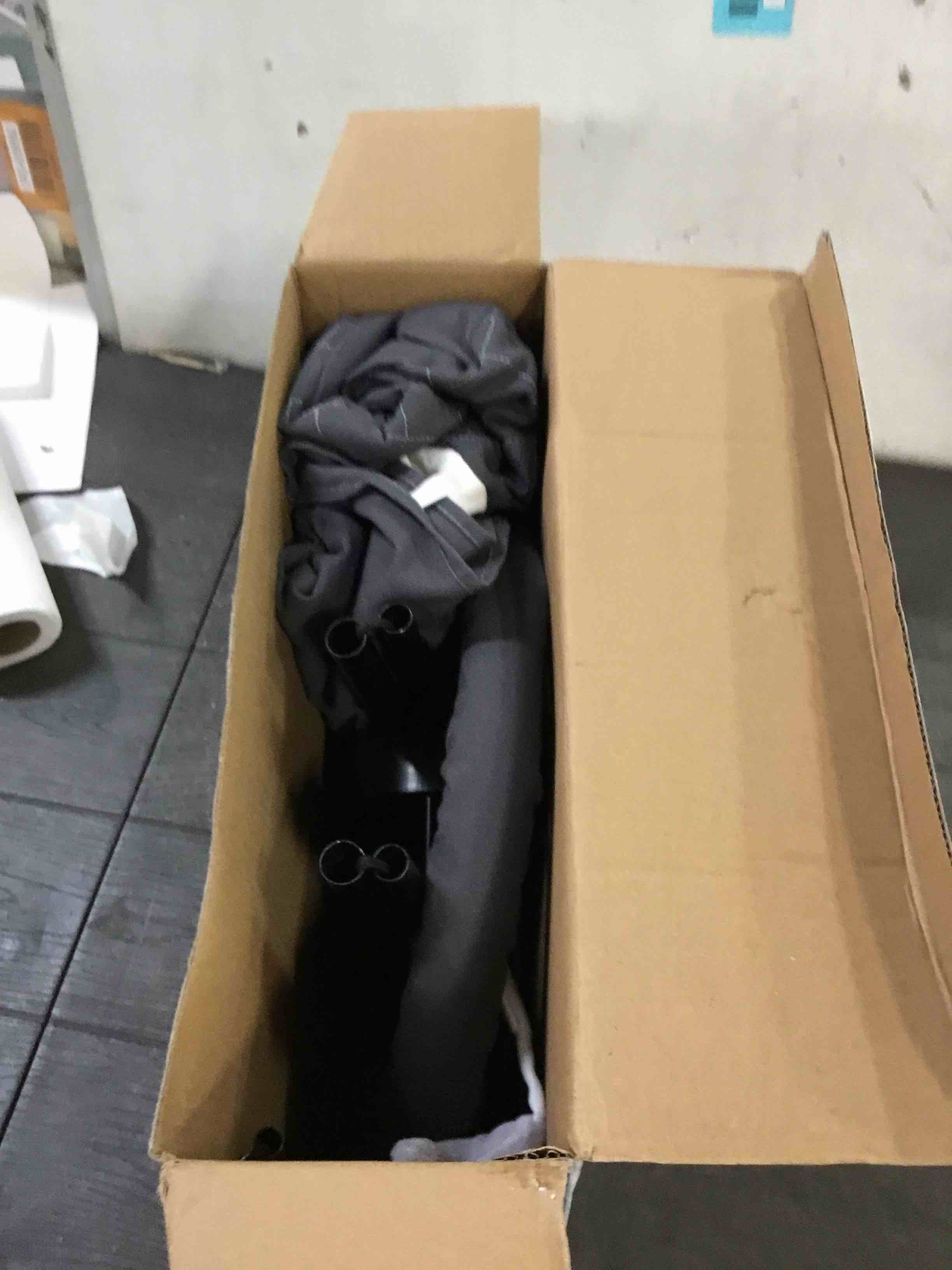 https://s3.amazonaws.com/lotting-images-prod/bidfta/YEL6518804_1716648993455.jpeg