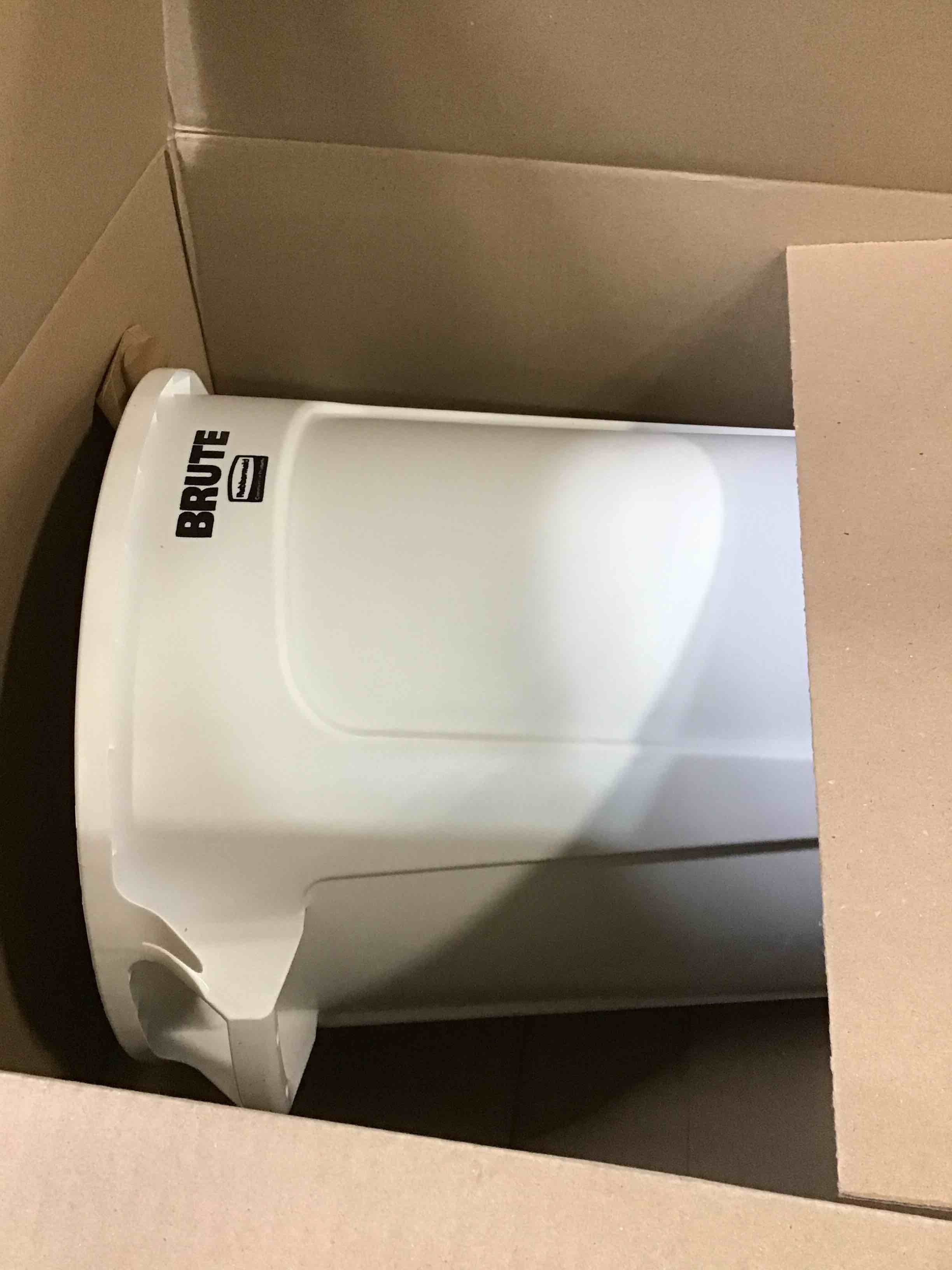 https://s3.amazonaws.com/lotting-images-prod/bidfta/YEL6519026_1716910639947.jpeg