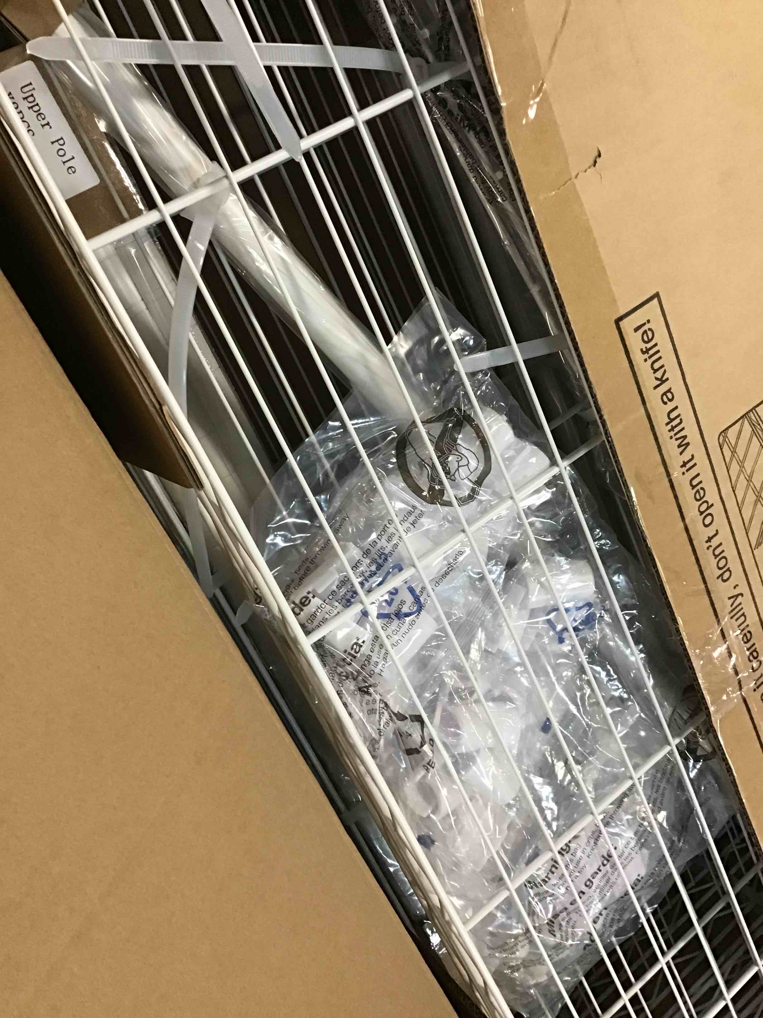 https://s3.amazonaws.com/lotting-images-prod/bidfta/YEL6519198_1716988854302.jpeg