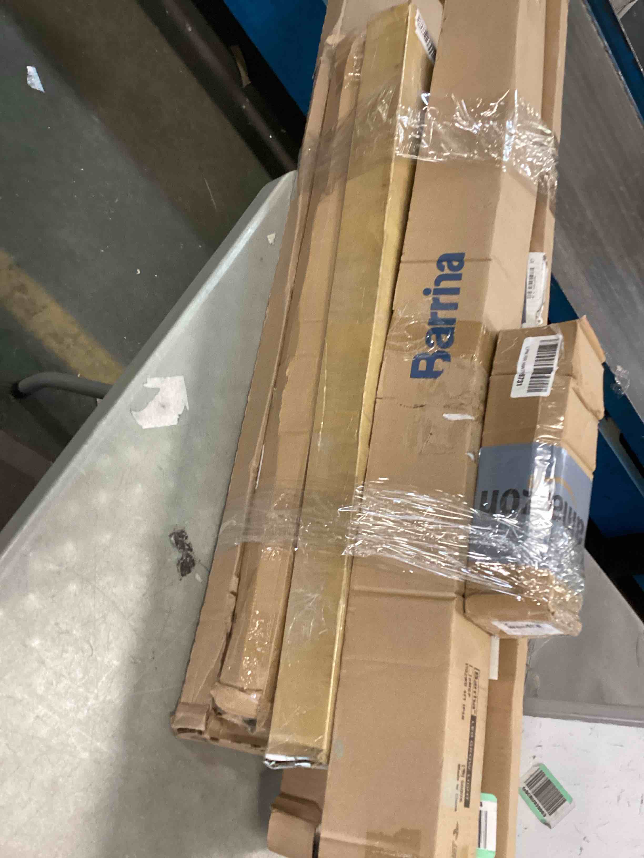 https://s3.amazonaws.com/lotting-images-prod/bidfta/YEL6519460_1716232707104.jpeg