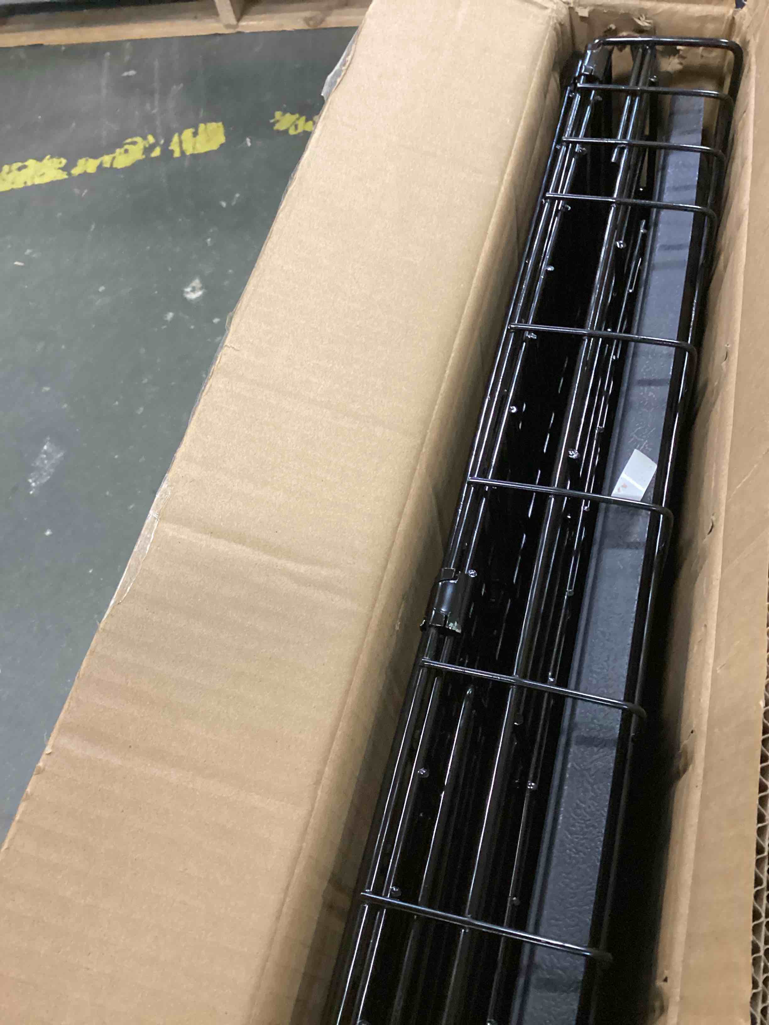 https://s3.amazonaws.com/lotting-images-prod/bidfta/YEL6519887_1716472567867.jpeg