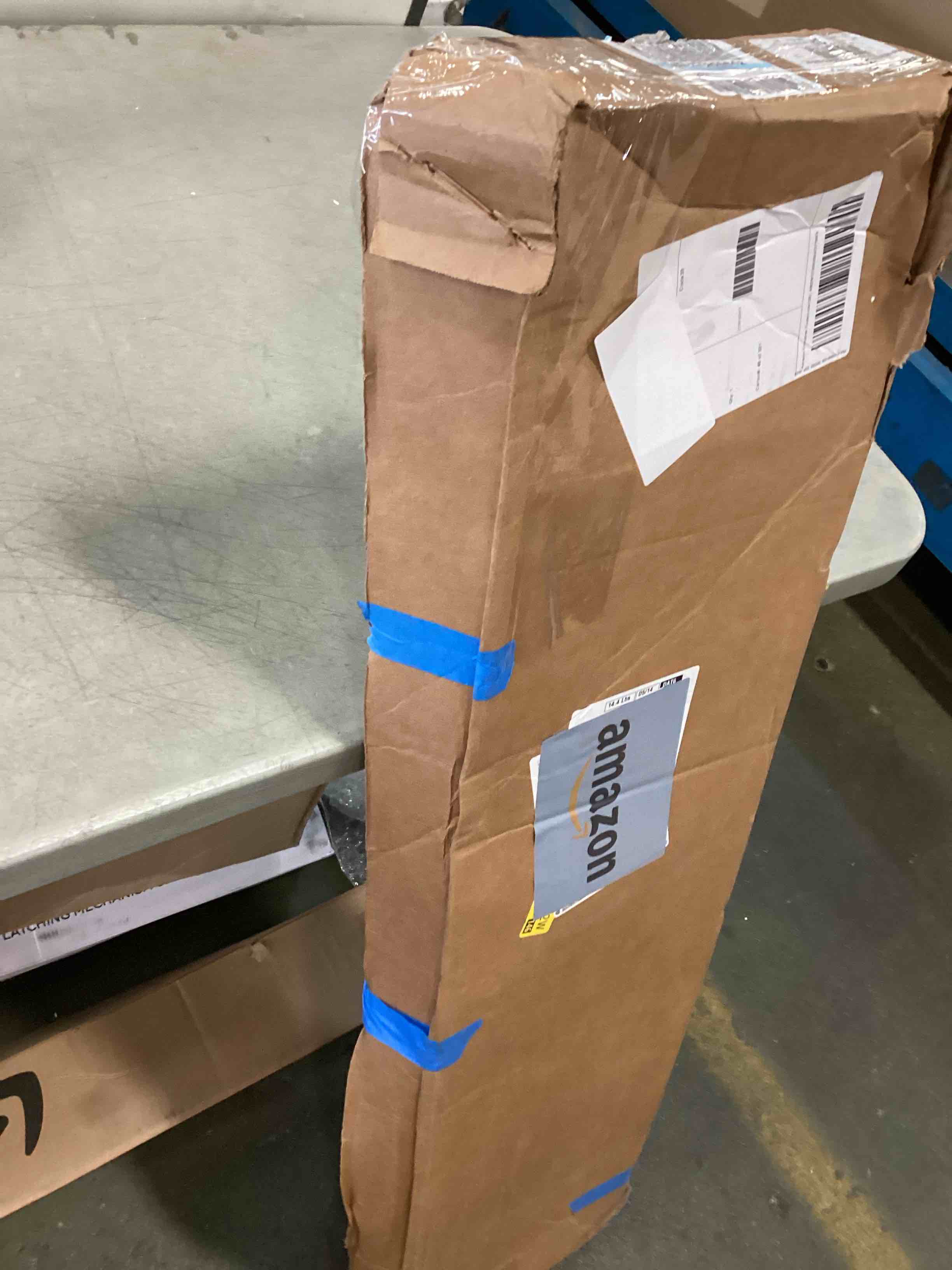 https://s3.amazonaws.com/lotting-images-prod/bidfta/YEL6519989_1716487673867.jpeg