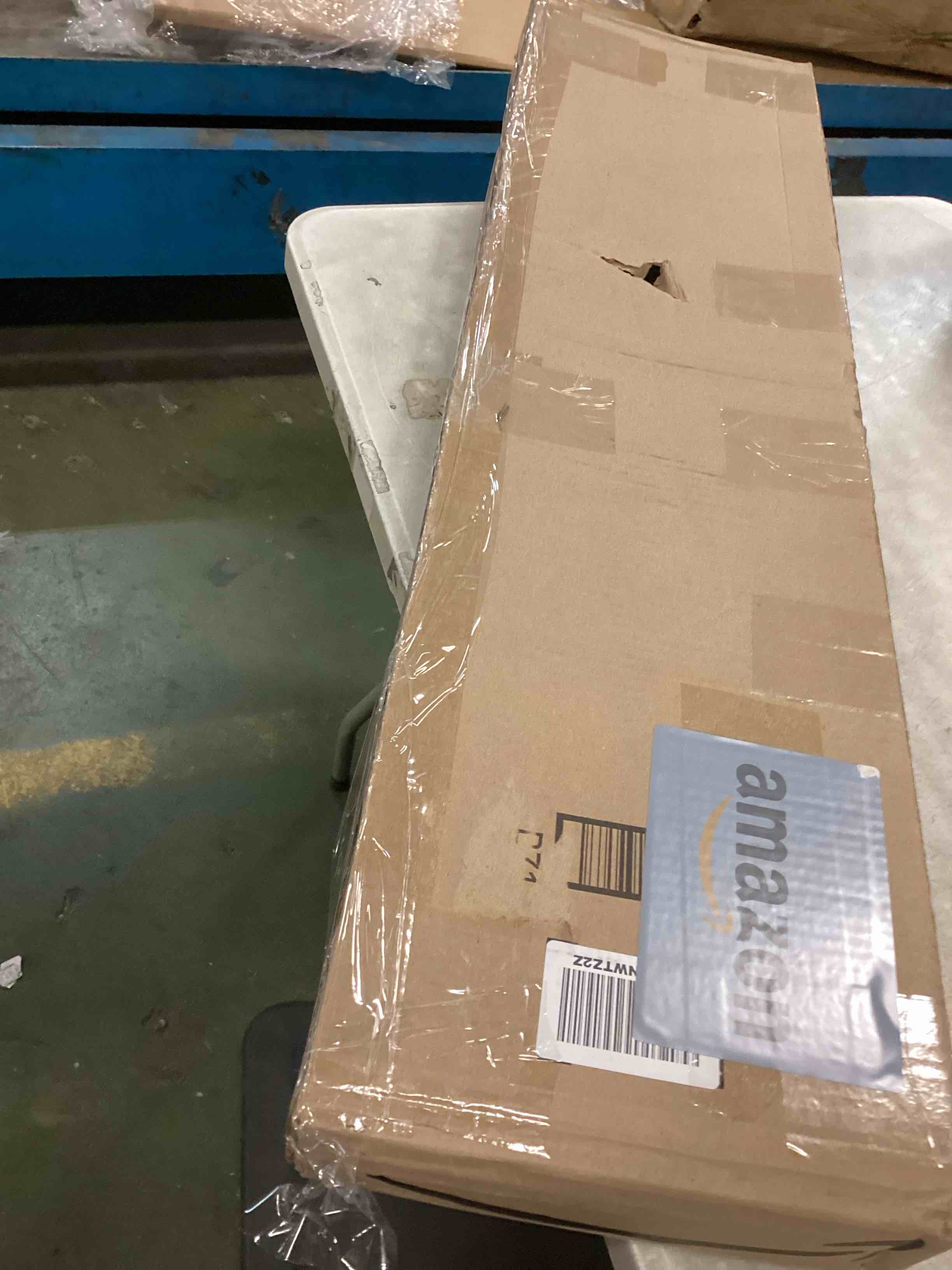 https://s3.amazonaws.com/lotting-images-prod/bidfta/YEL6520049_1716549419693.jpeg
