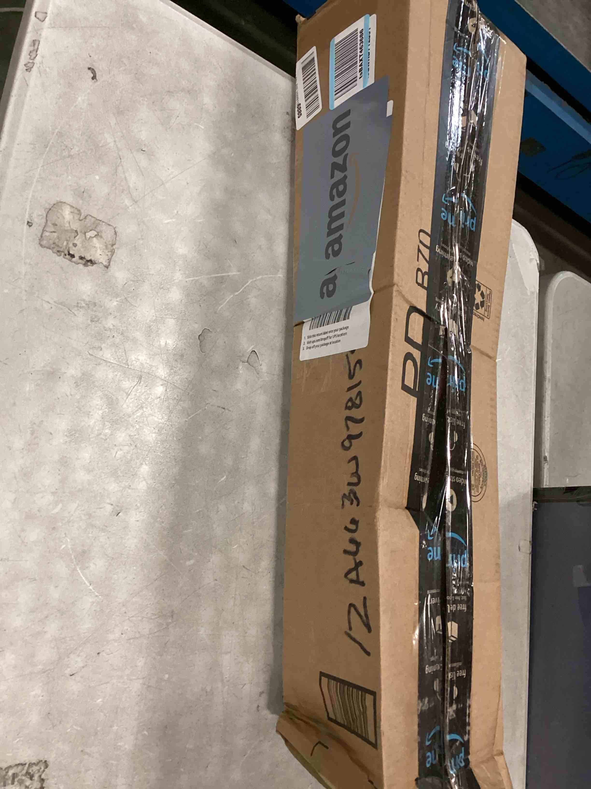 https://s3.amazonaws.com/lotting-images-prod/bidfta/YEL6520095_1716554120669.jpeg