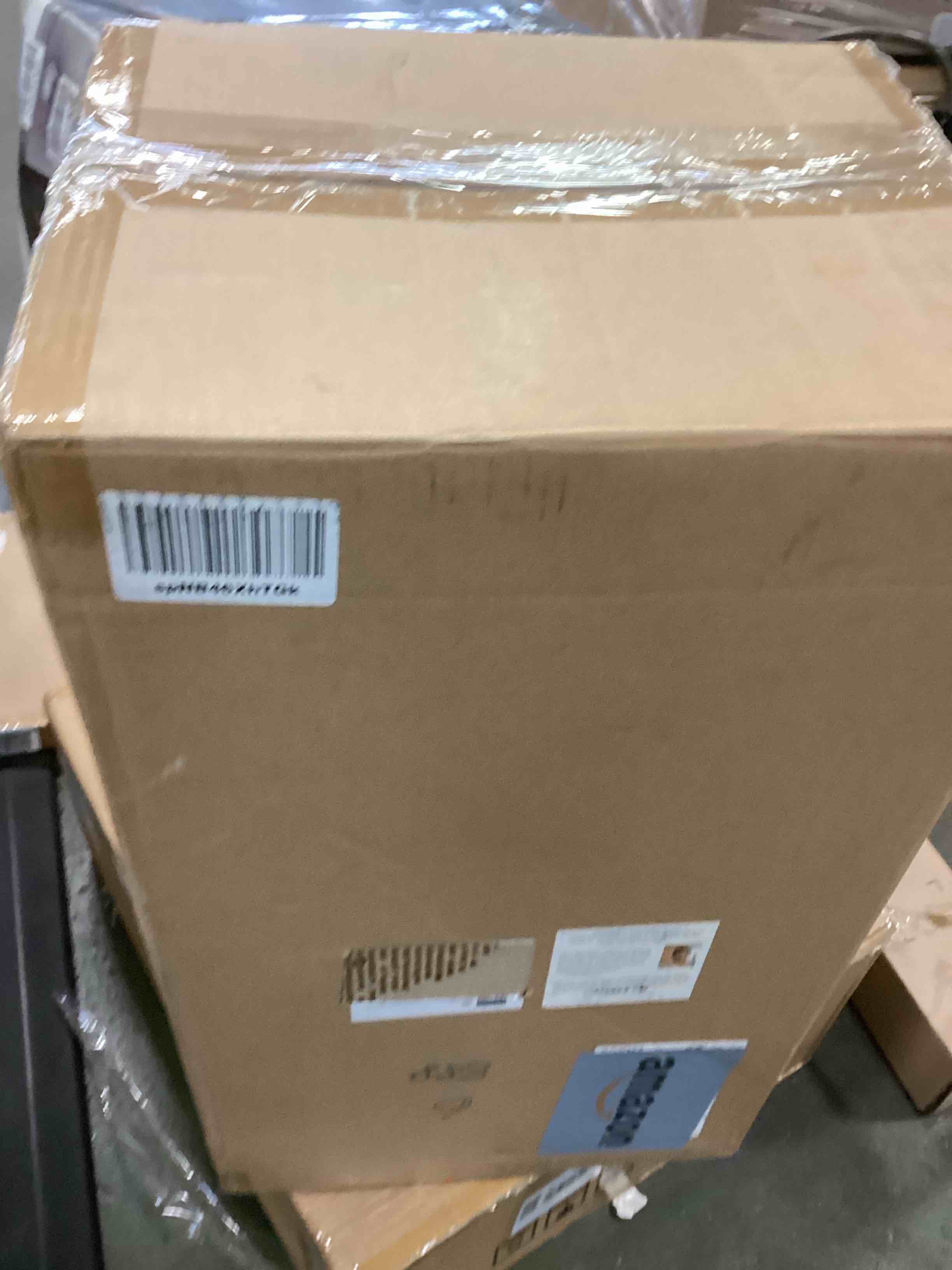 https://s3.amazonaws.com/lotting-images-prod/bidfta/YEL6520109_1716555253190.jpeg