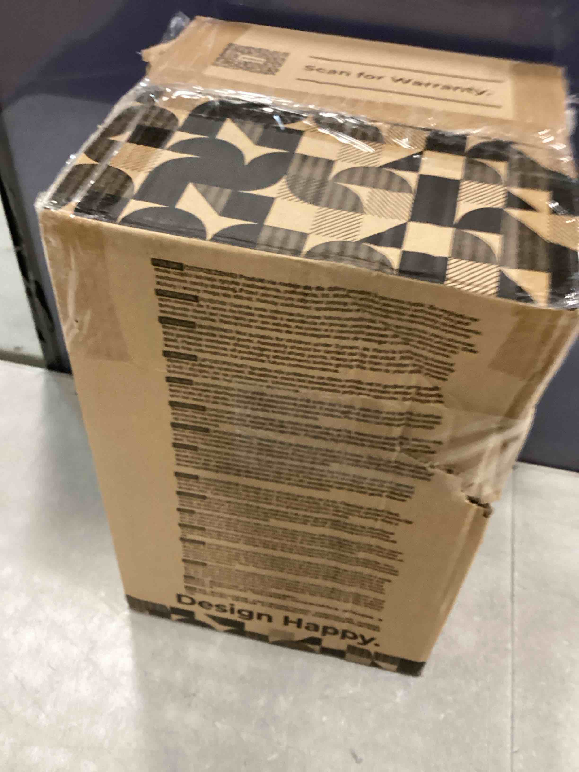 https://s3.amazonaws.com/lotting-images-prod/bidfta/YEL6520159_1716561463377.jpeg