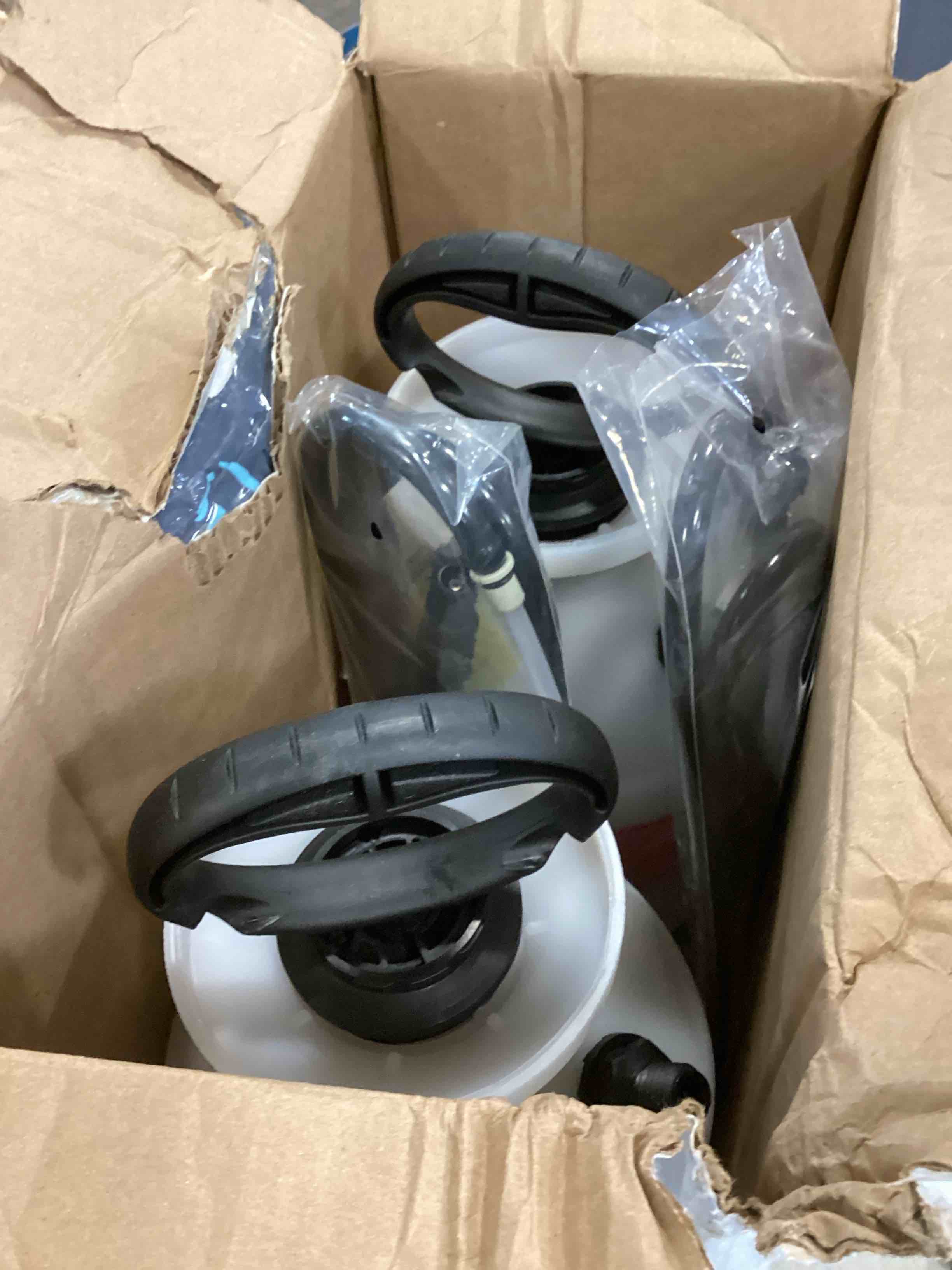 https://s3.amazonaws.com/lotting-images-prod/bidfta/YEL6520224_1716571186783.jpeg