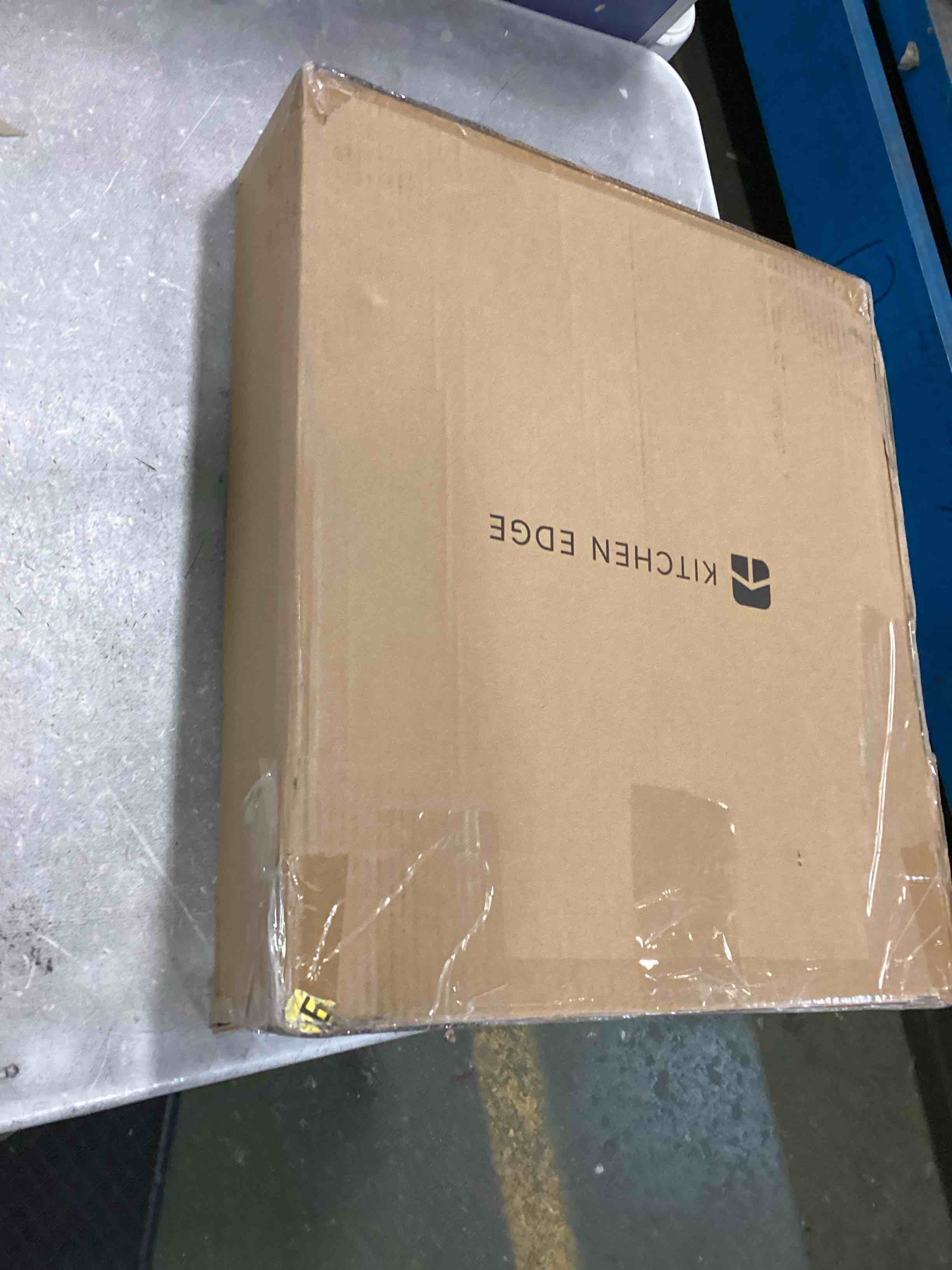 https://s3.amazonaws.com/lotting-images-prod/bidfta/YEL6520488_1716896733987.jpeg