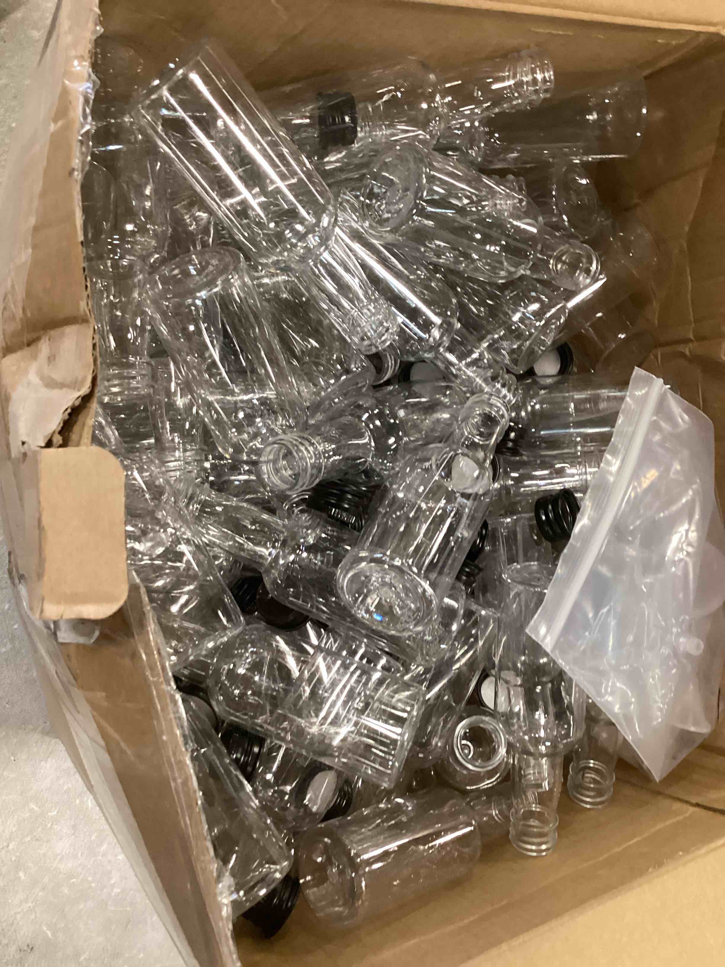 https://s3.amazonaws.com/lotting-images-prod/bidfta/YEL6520678_1716924248672.jpeg