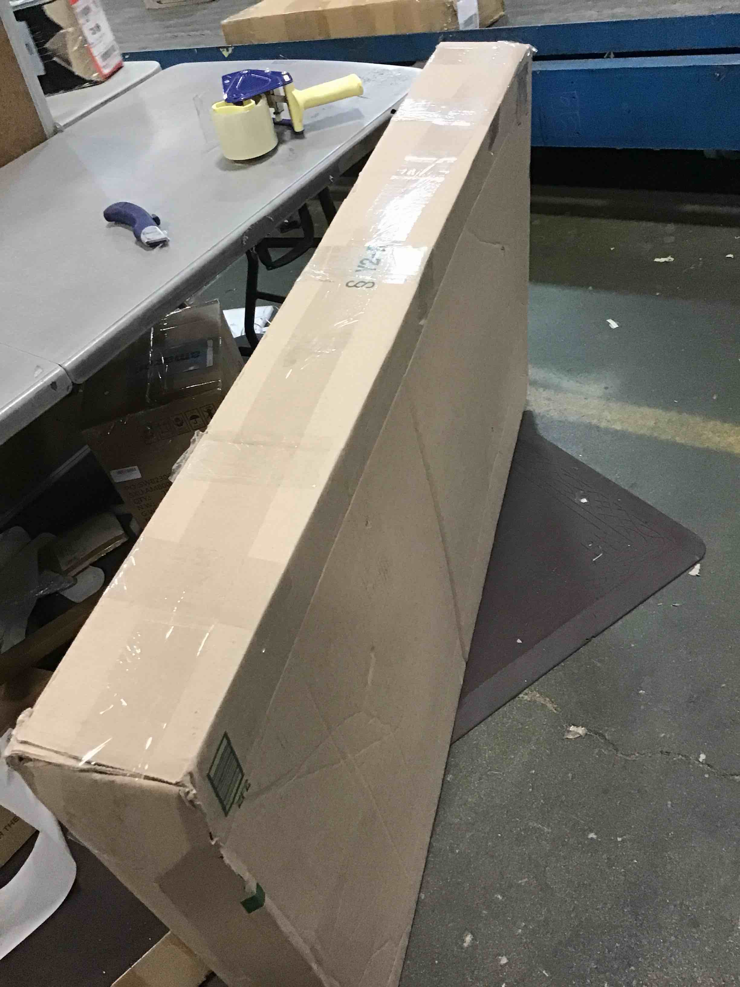 https://s3.amazonaws.com/lotting-images-prod/bidfta/YEL6521036_1716306195550.jpeg