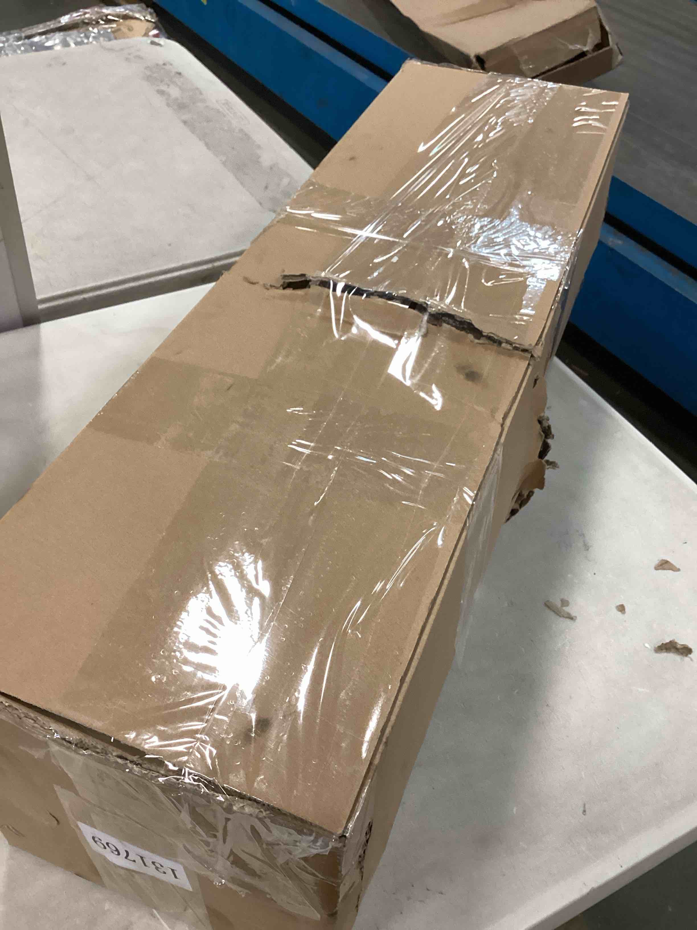 https://s3.amazonaws.com/lotting-images-prod/bidfta/YEL6521378_1716478246761.jpeg