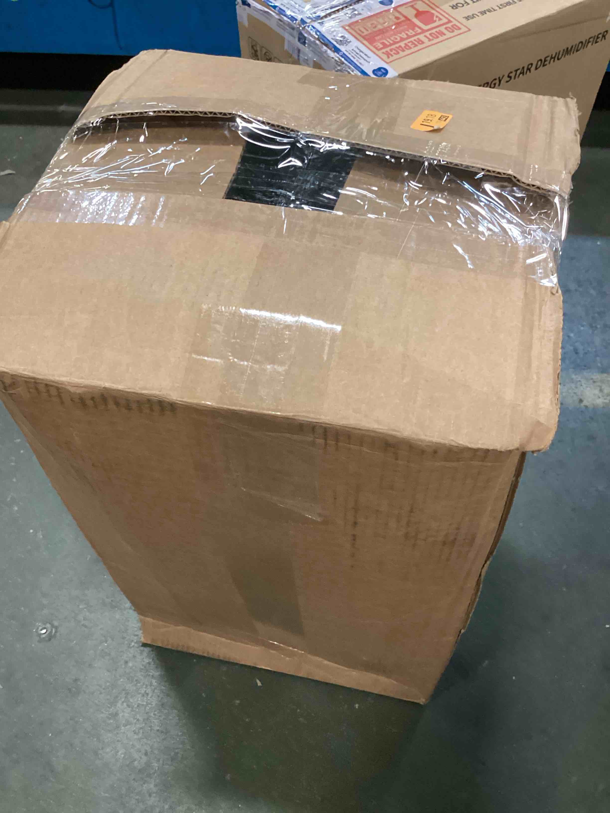 https://s3.amazonaws.com/lotting-images-prod/bidfta/YEL6521460_1716552704373.jpeg