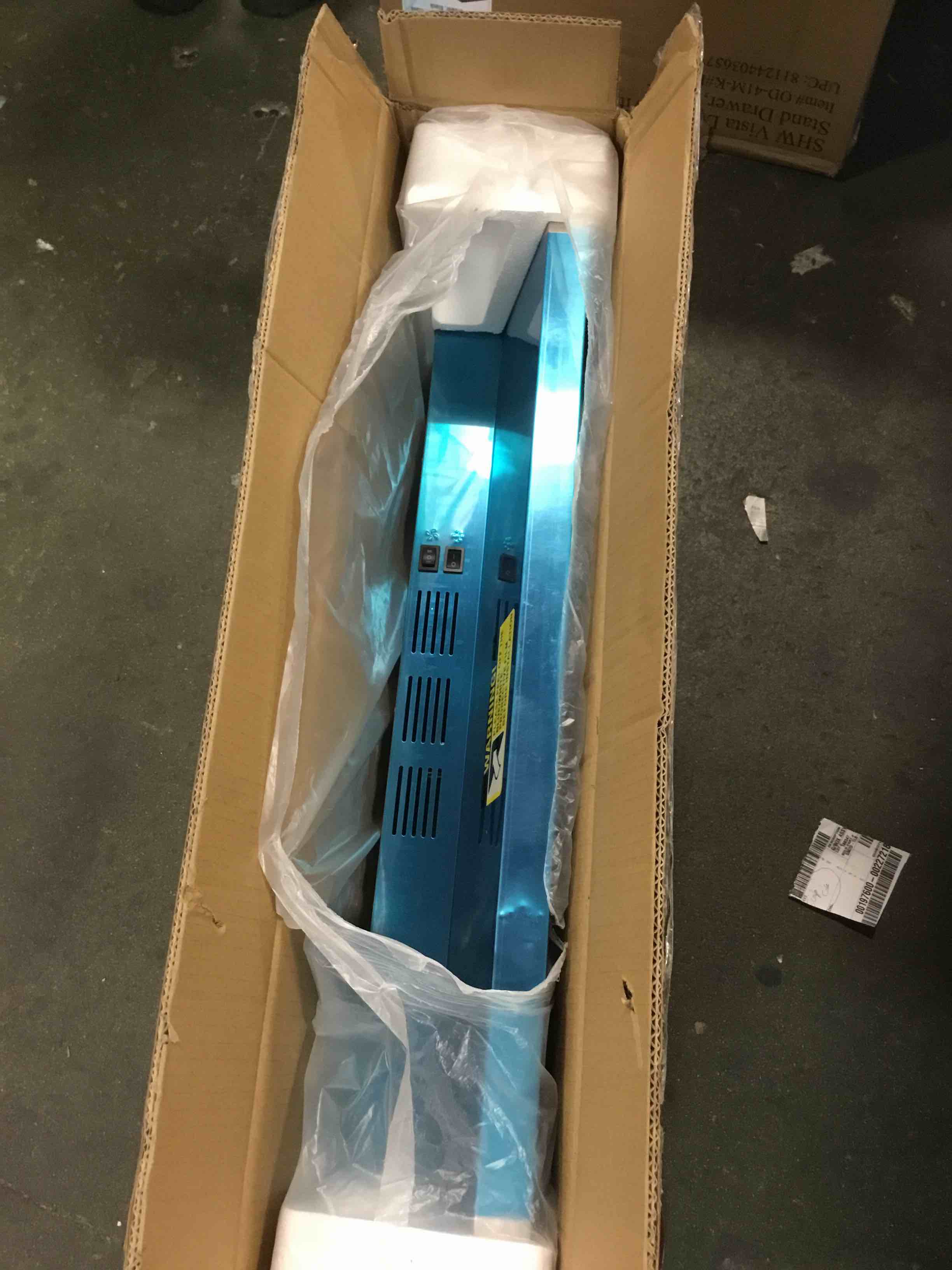 https://s3.amazonaws.com/lotting-images-prod/bidfta/YEL6521818_1716898904131.jpeg