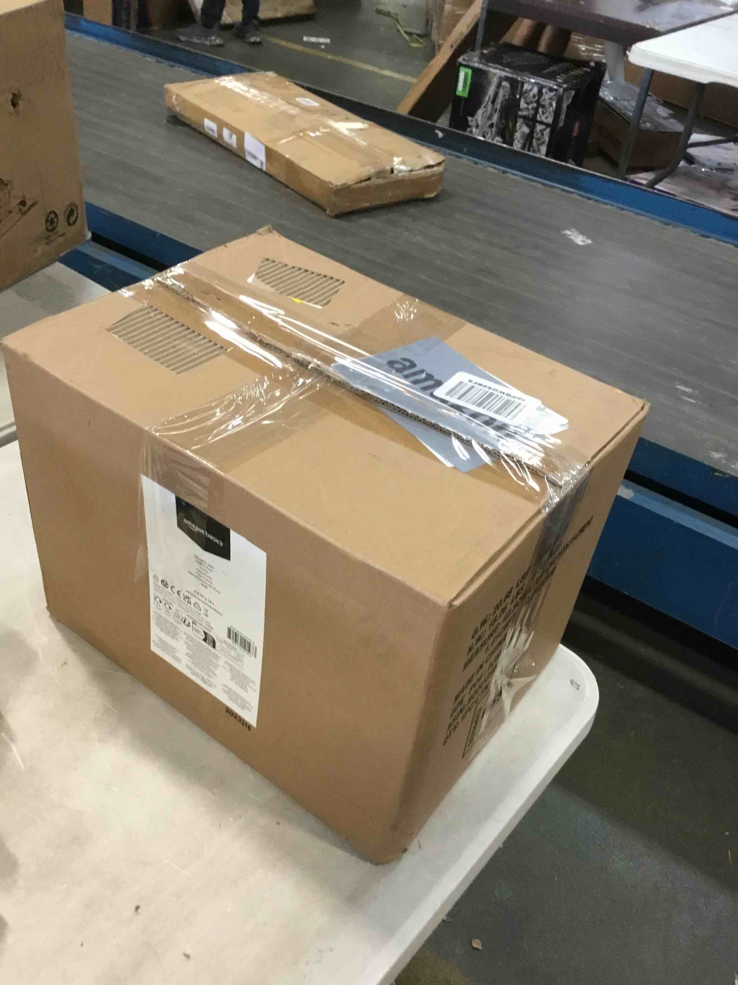 https://s3.amazonaws.com/lotting-images-prod/bidfta/YEL6521953_1716920148057.jpeg