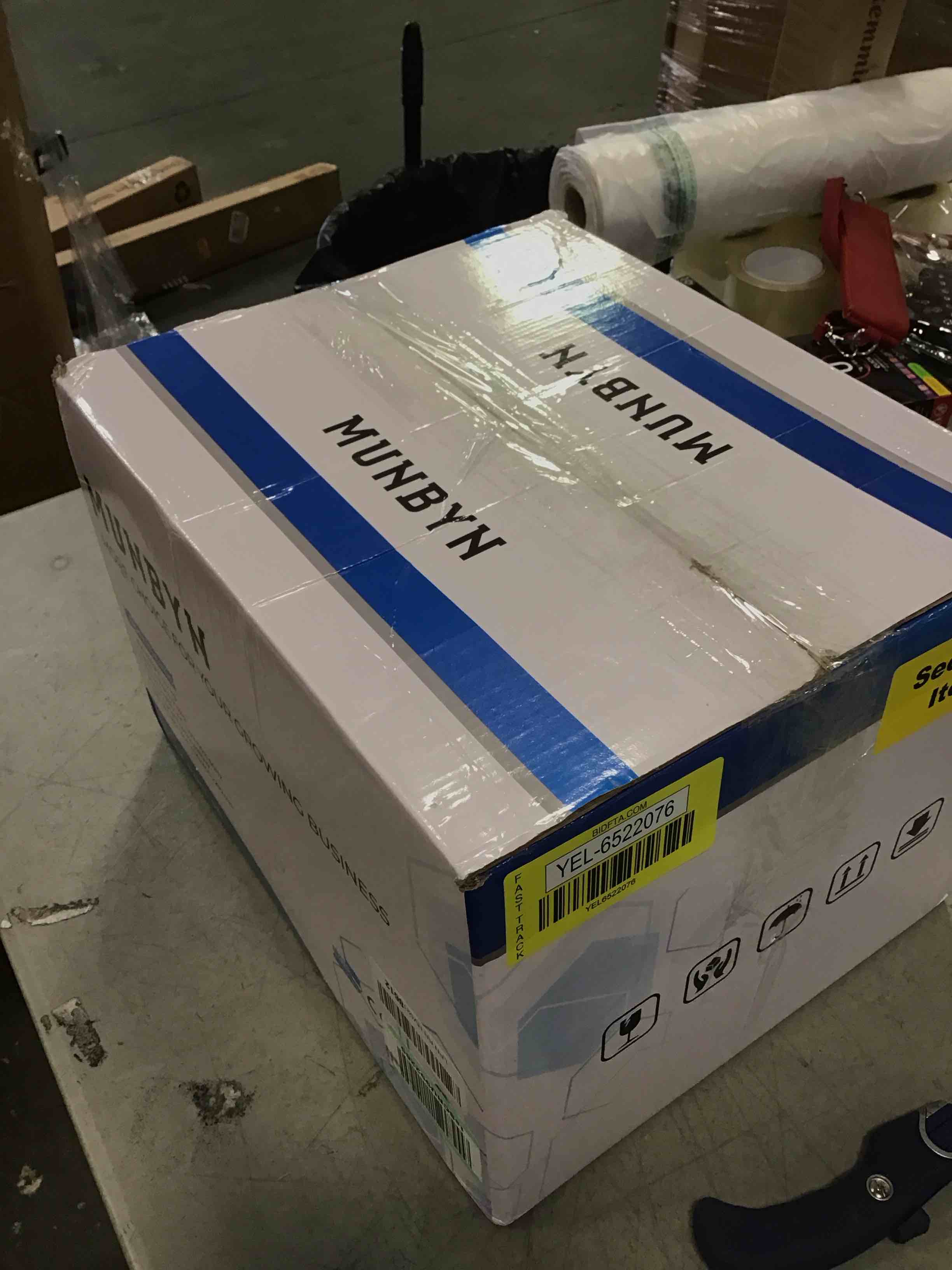 https://s3.amazonaws.com/lotting-images-prod/bidfta/YEL6522076_1717176195861.jpeg