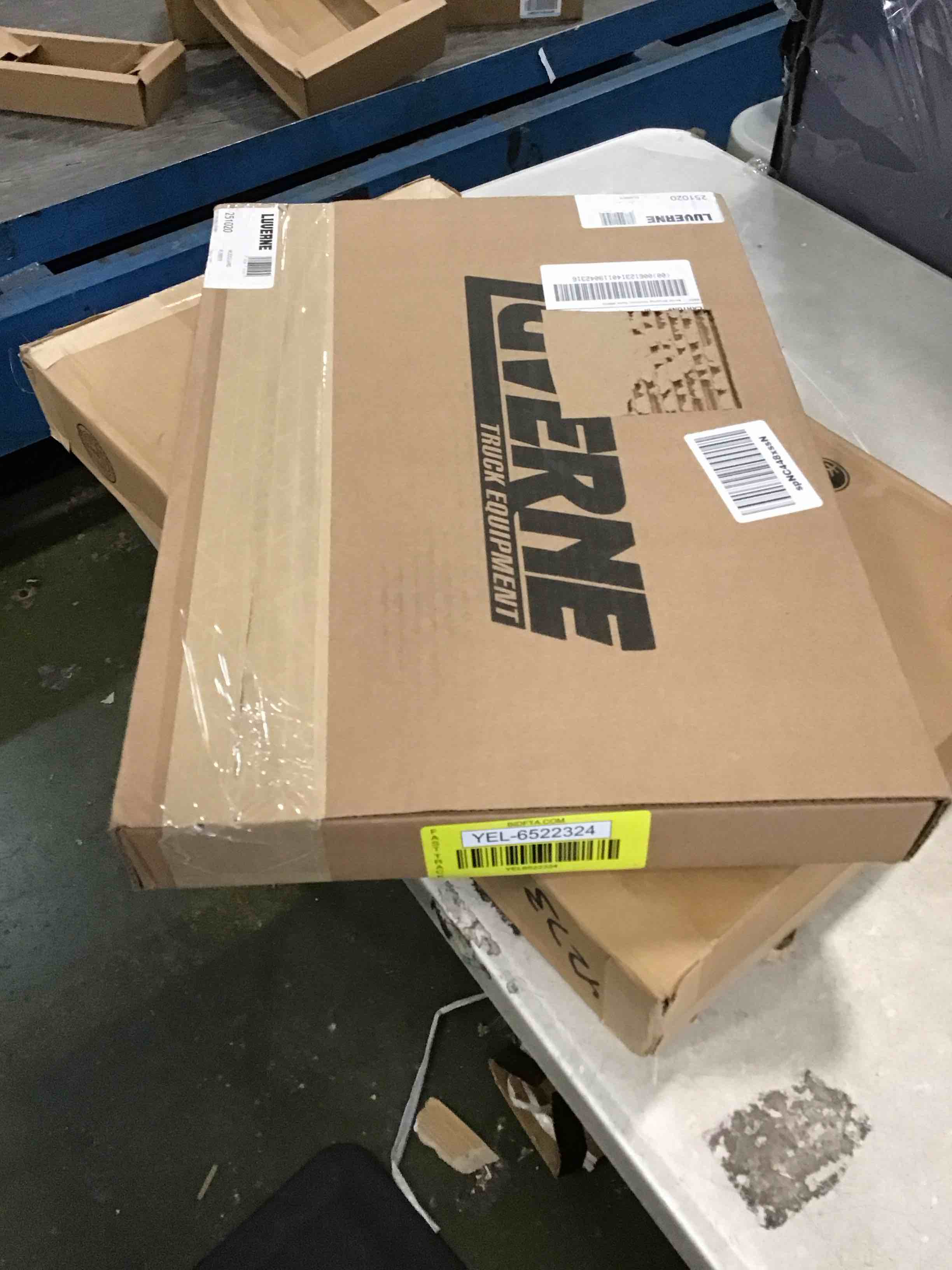 https://s3.amazonaws.com/lotting-images-prod/bidfta/YEL6522324_1717439469984.jpeg